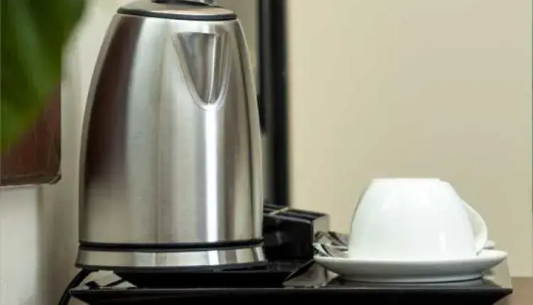 Deluxe Double Room in Mbale Courts View Hotel Deluxe Double Room in Mbale Courts View Hotel