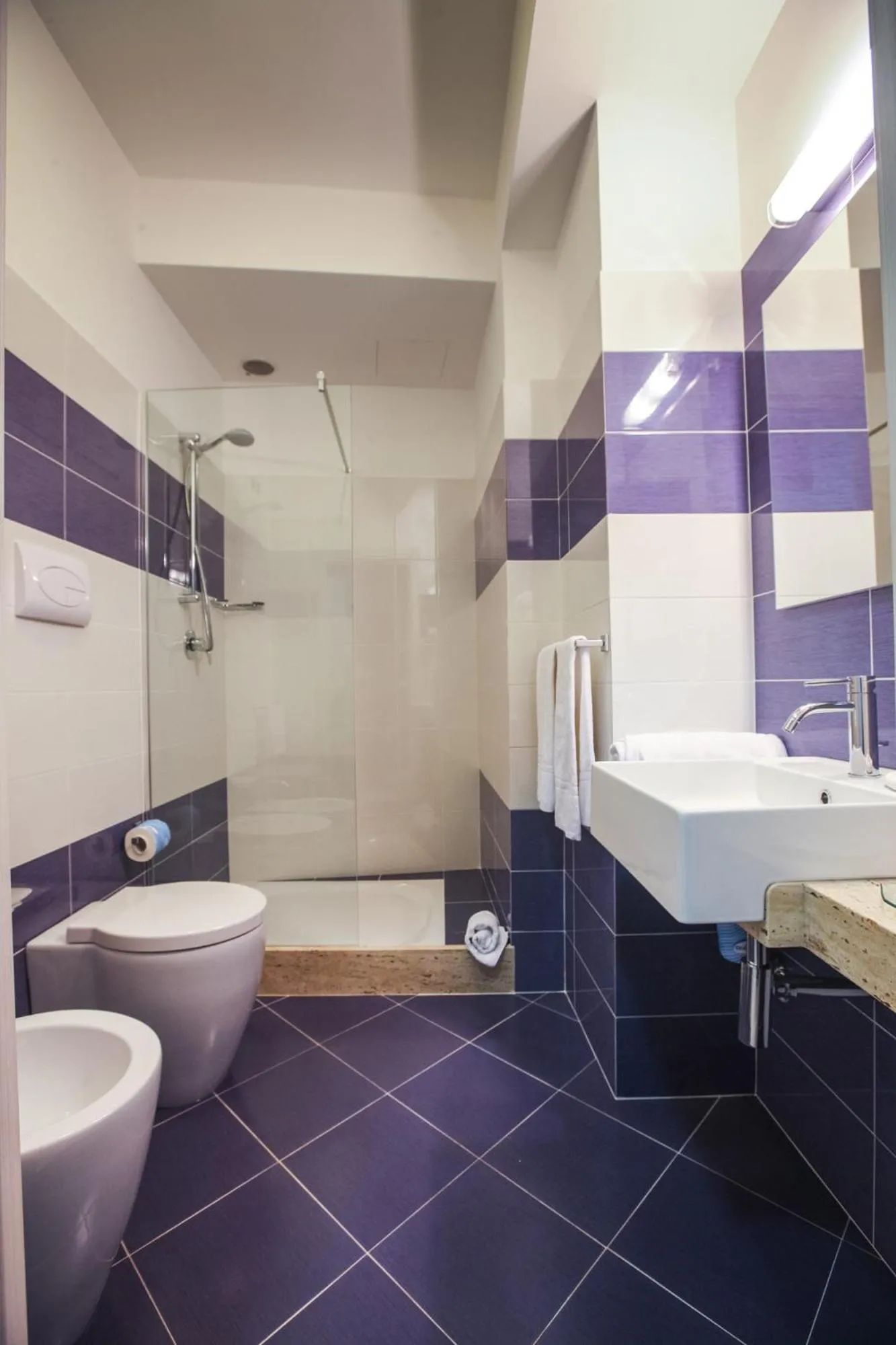 Shower in Finestre d'Occidente