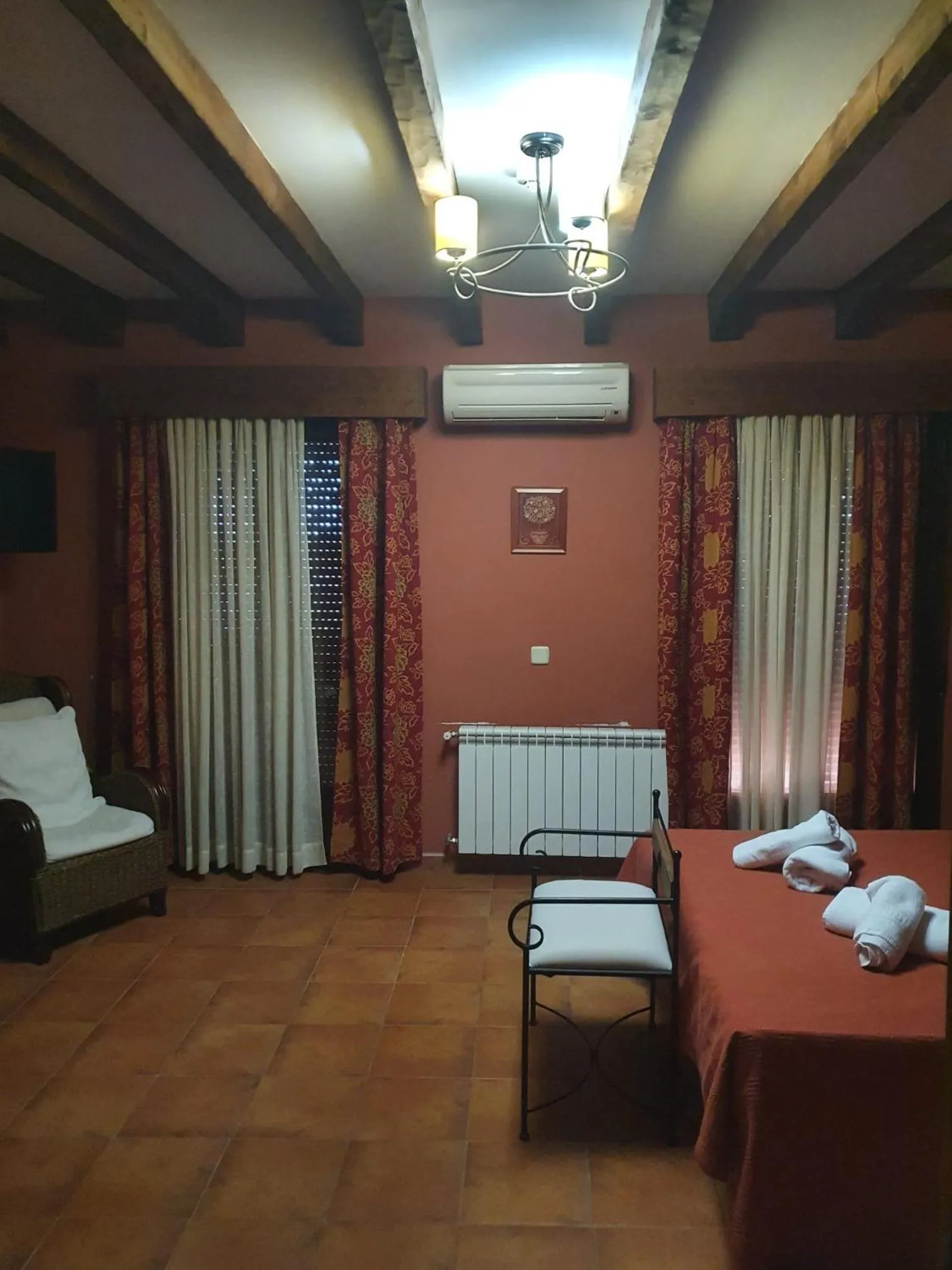 Bed in Hostal La Plata