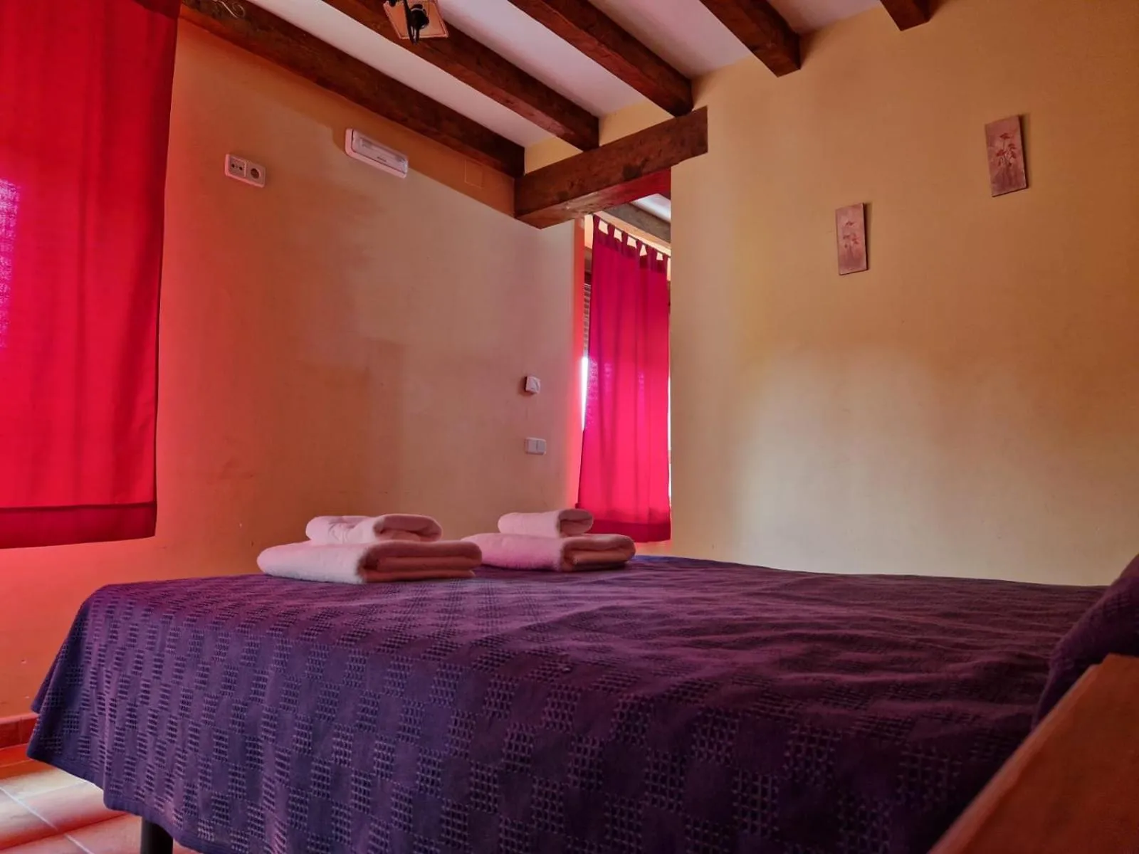Bed in Hostal La Plata