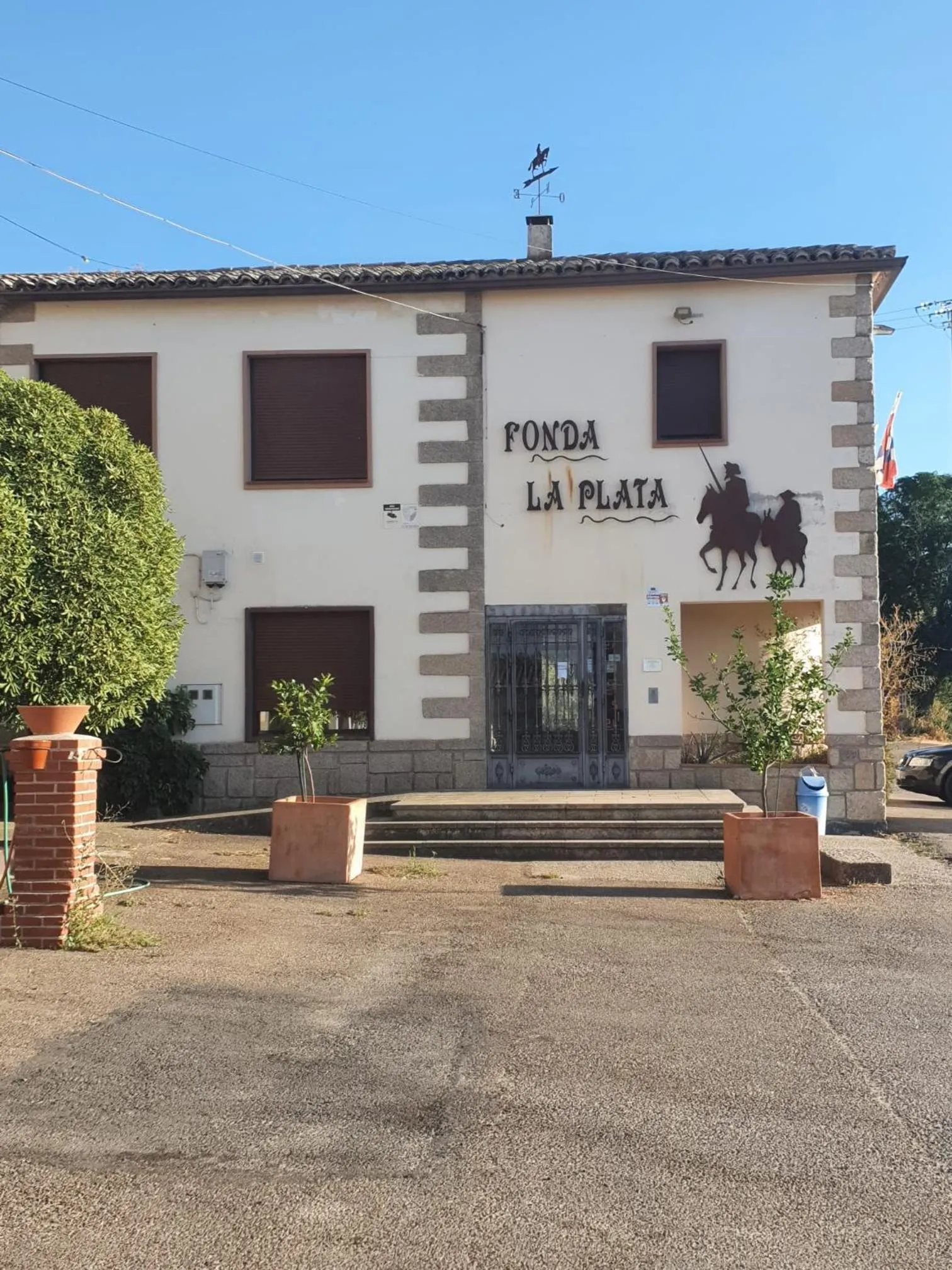 Property building in Hostal La Plata