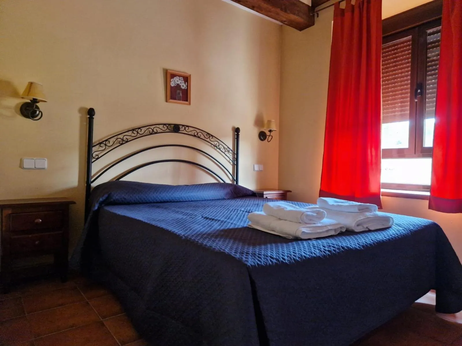 Bed in Hostal La Plata