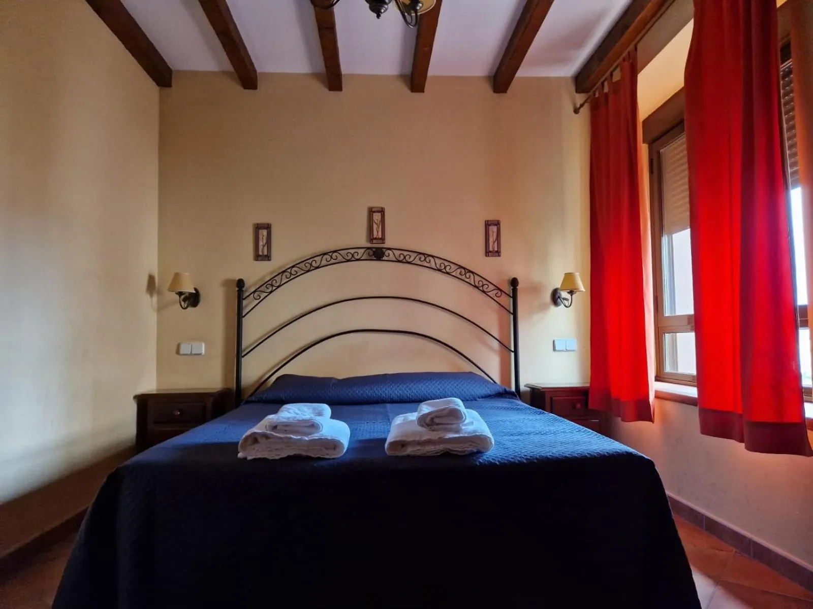 Bed in Hostal La Plata