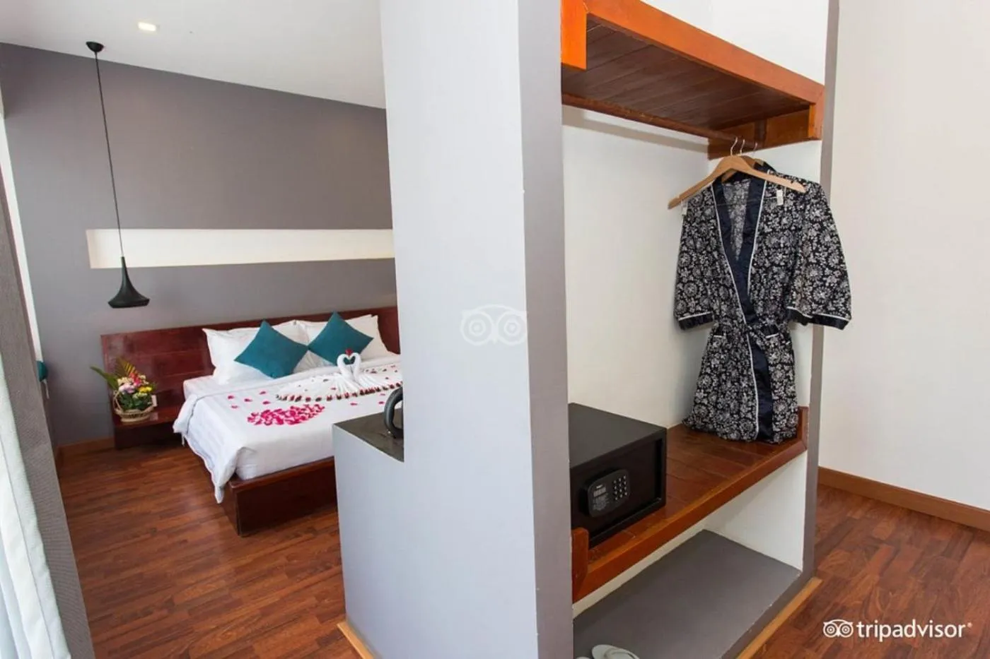 bunk bed, Bed in Siem Reap Tevi Residence