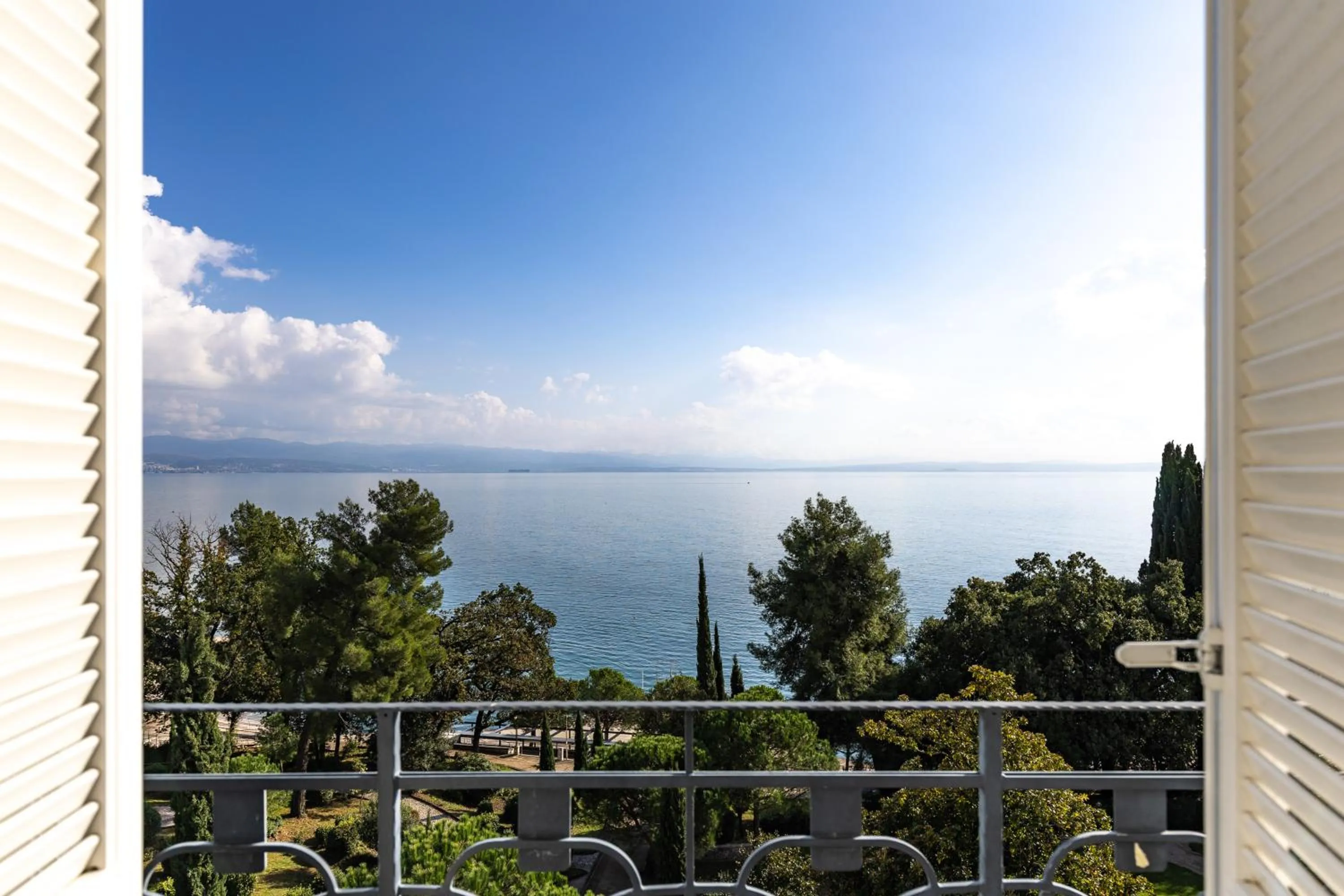 View (from property/room) in Hostel Link