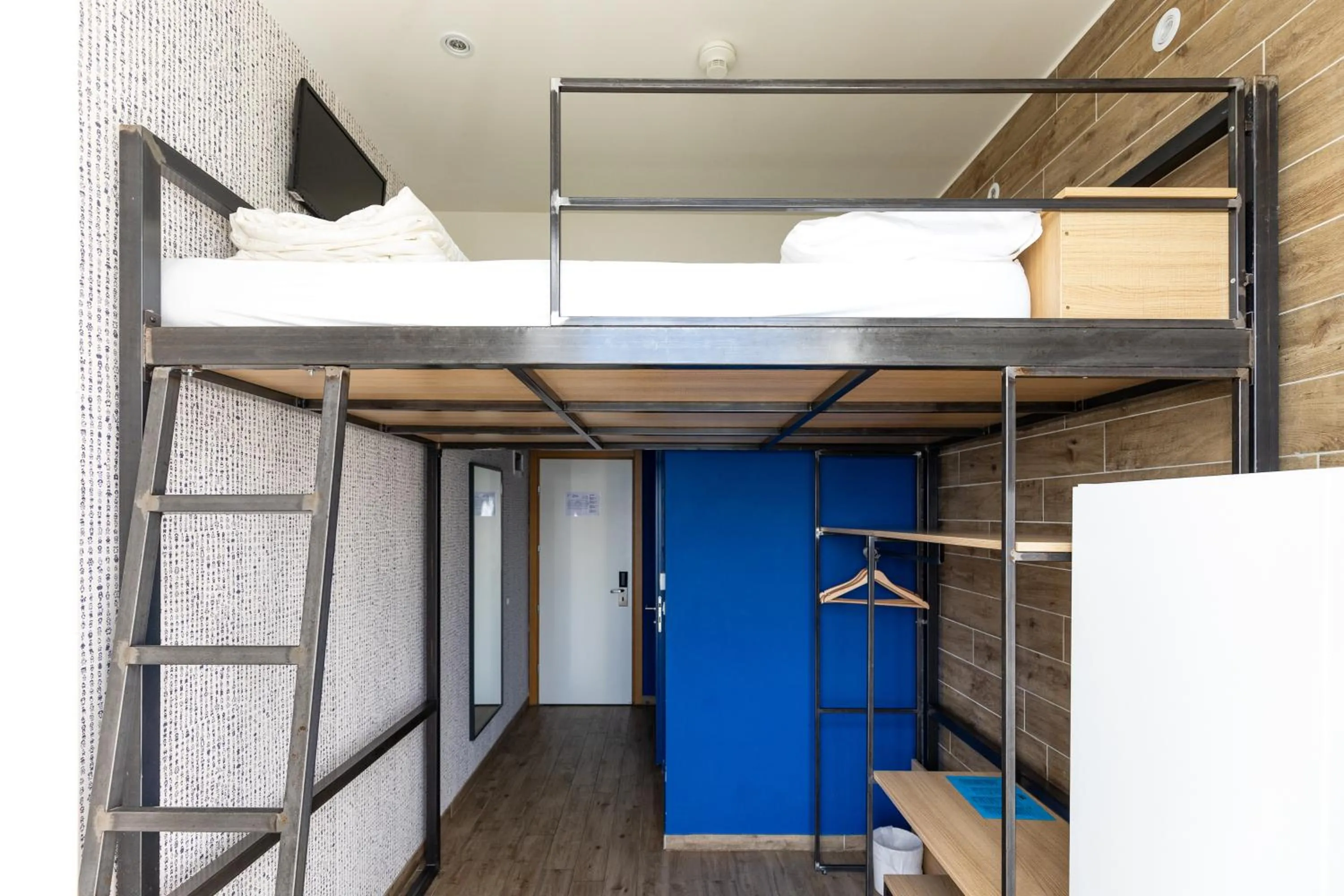 Bathroom in Hostel Link