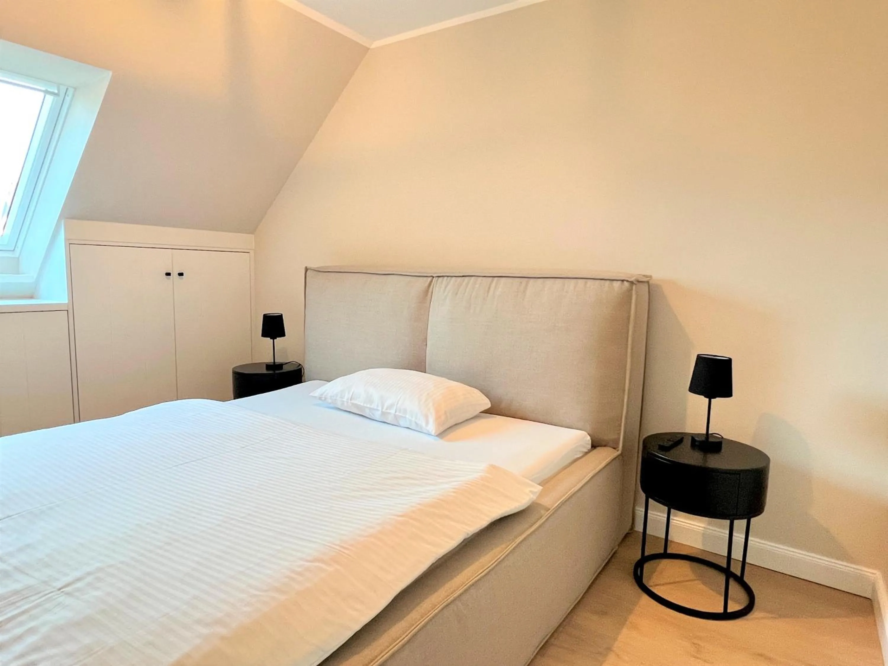Bedroom, Bed in Dünen Lodge