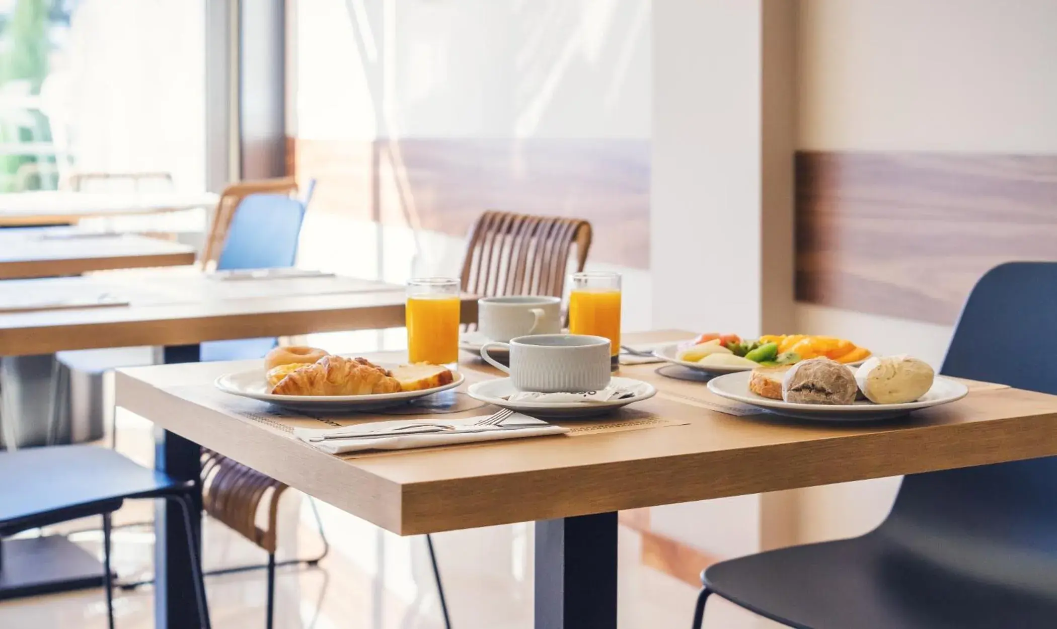 Breakfast in room Select Porto Breakfast in room Select Porto