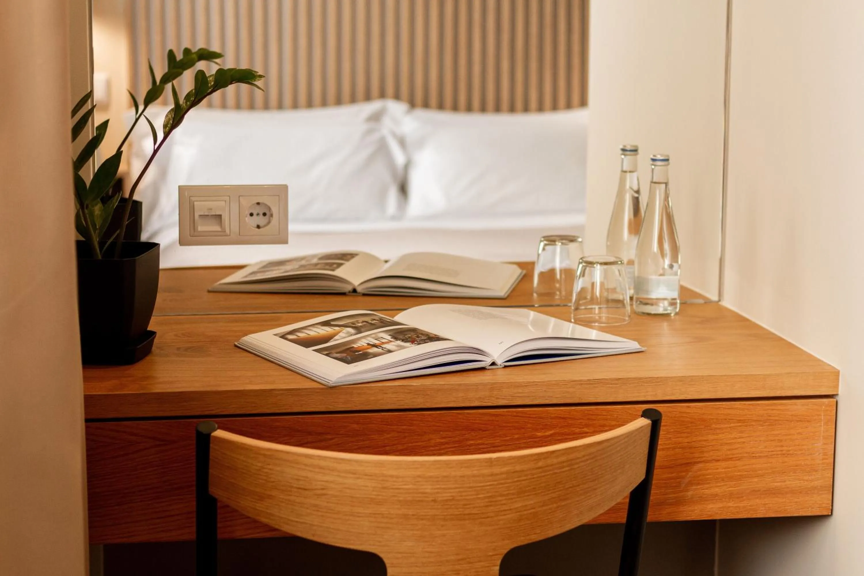 Bedroom, Bed in room Select Porto