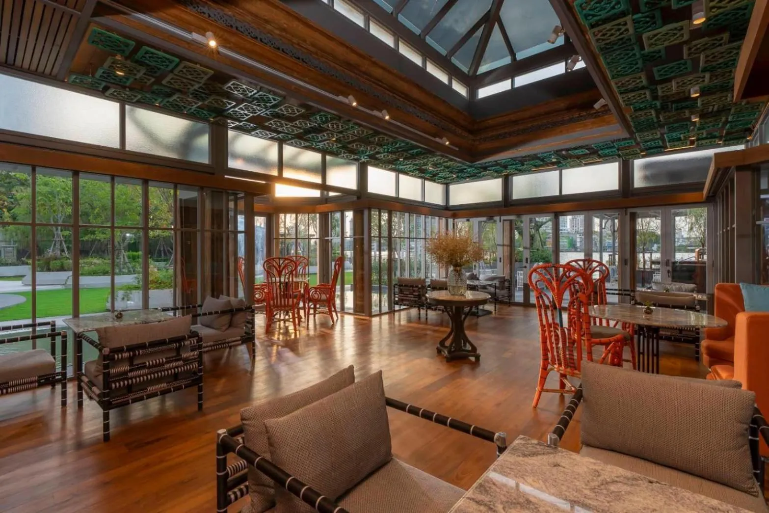 Restaurant/places to eat in The Salil Hotel Riverside Bangkok