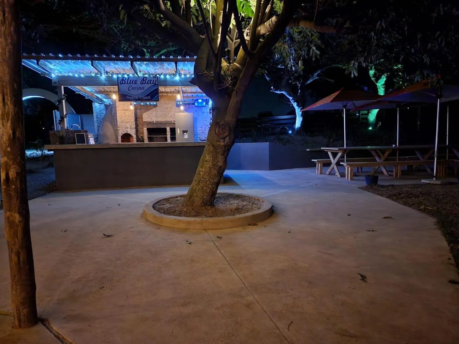 Facade/entrance in La Hacienda