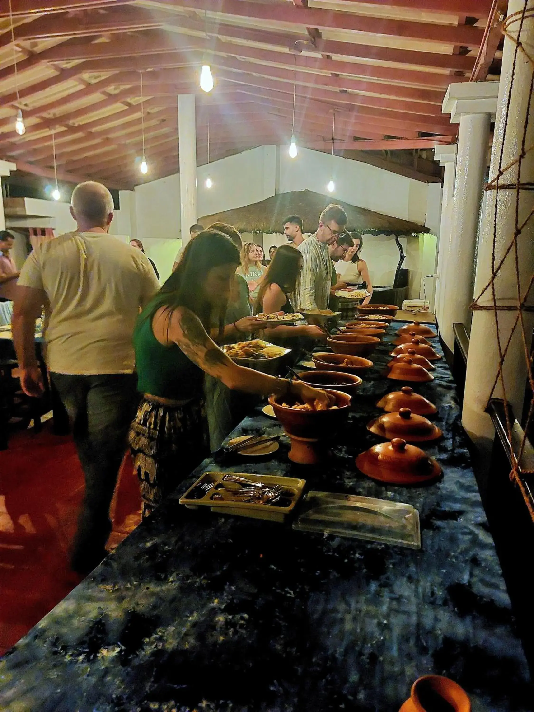 Restaurant/places to eat in Helios Beach Resort Restaurant/places to eat in Helios Beach Resort