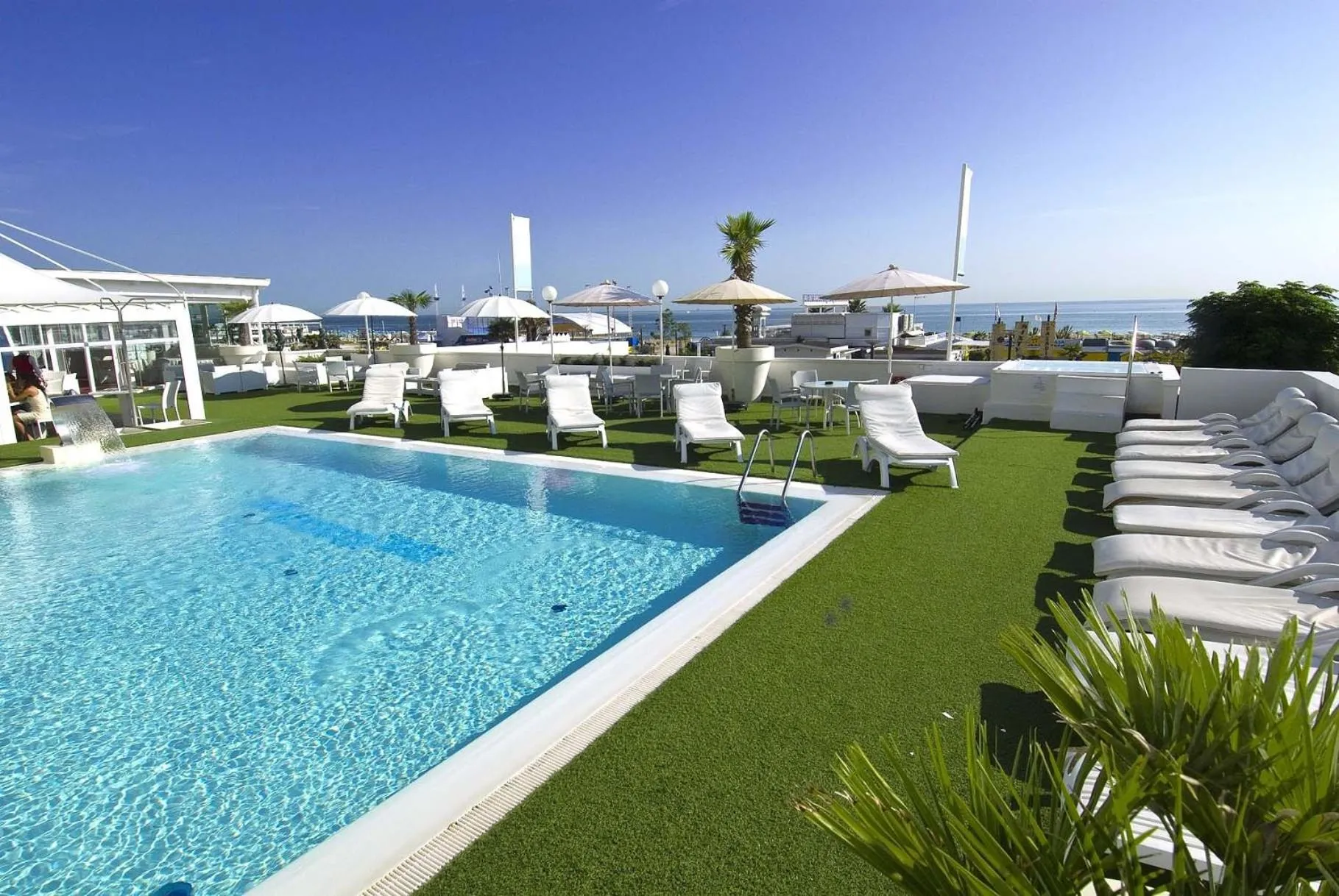 Swimming pool in Hotel Mediterraneo