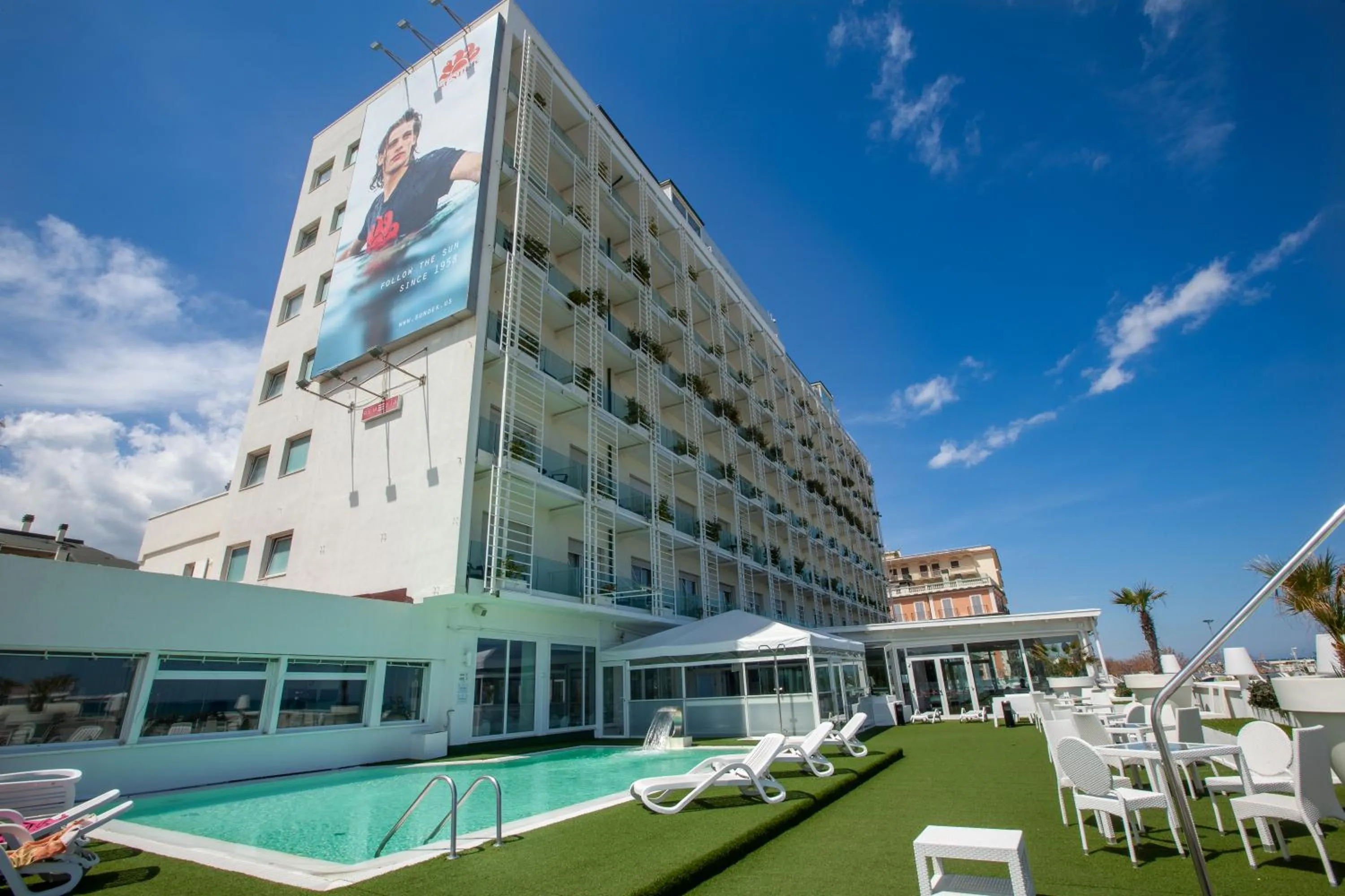 Property building in Hotel Mediterraneo