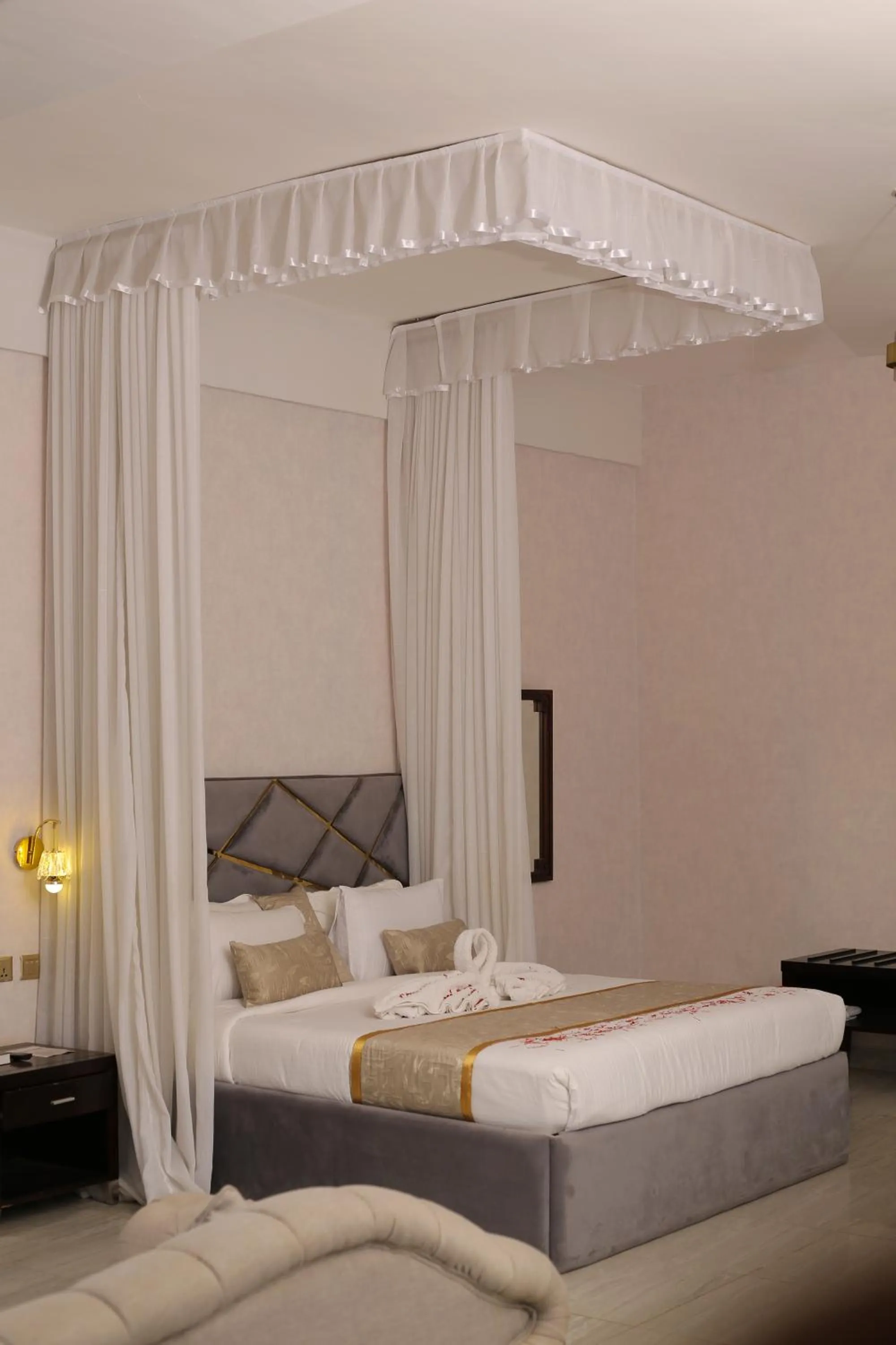 Photo of the whole room in The Voice Hotel