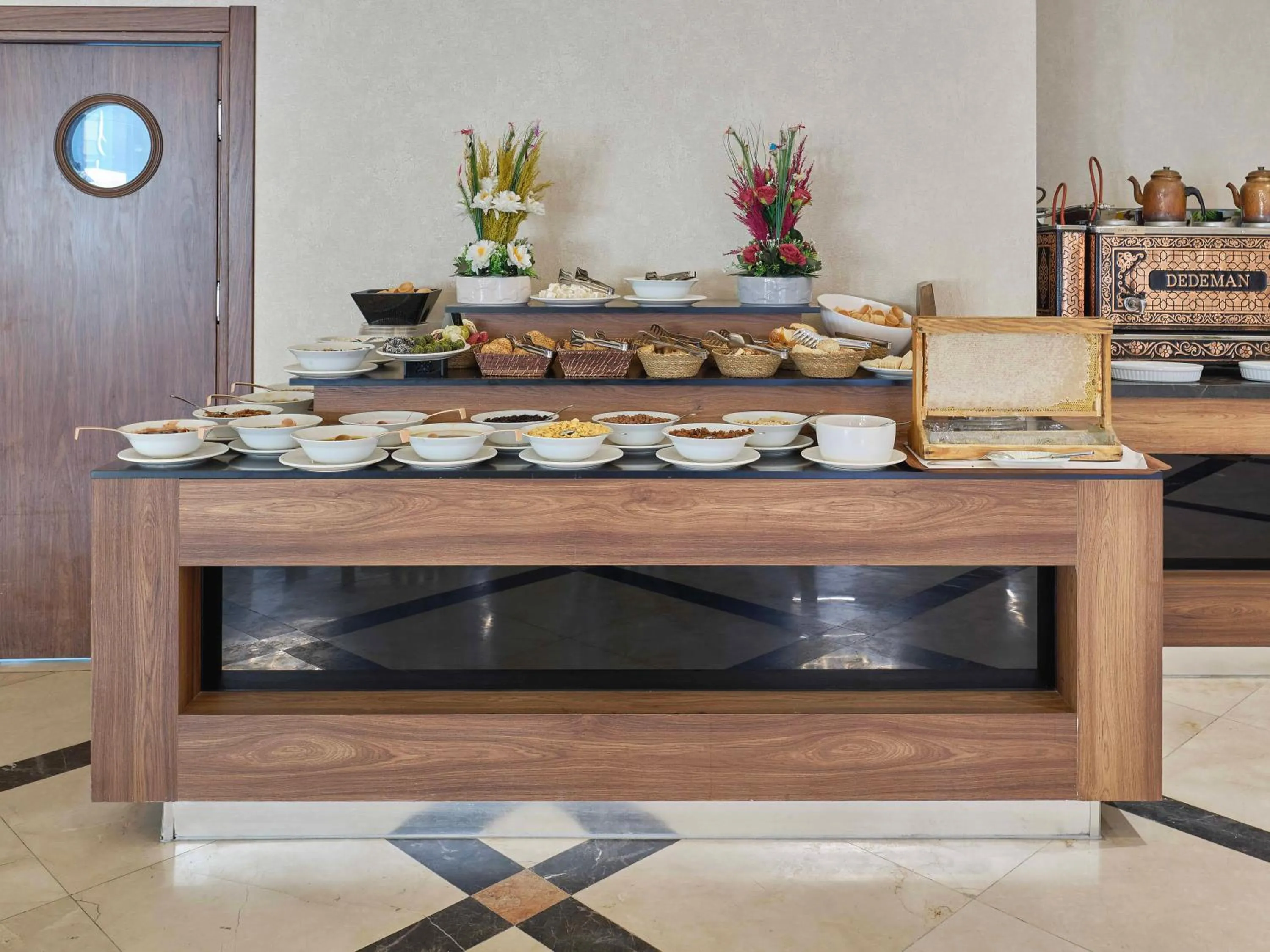 Food and drinks in Dedeman Sanliurfa