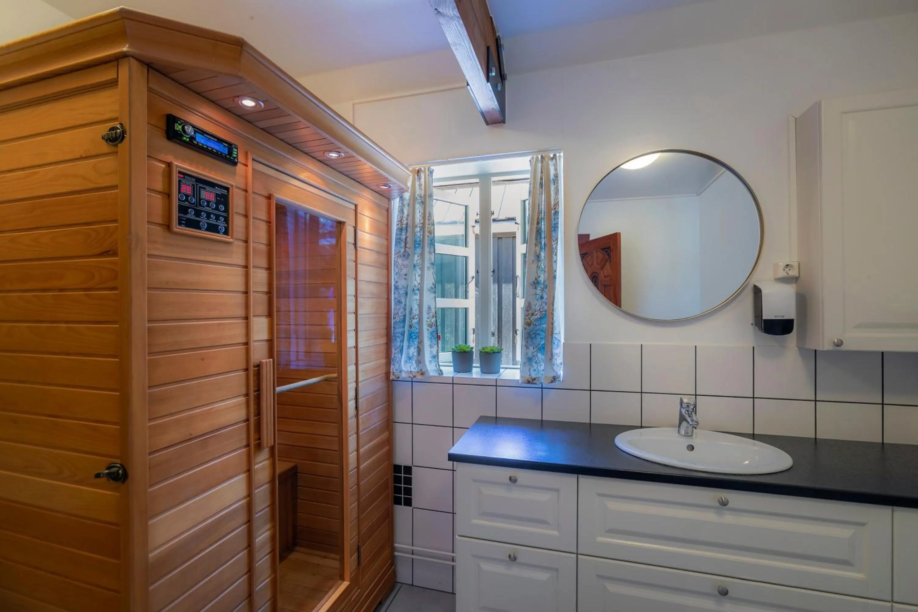 Bathroom in Hlid Fisherman's Village