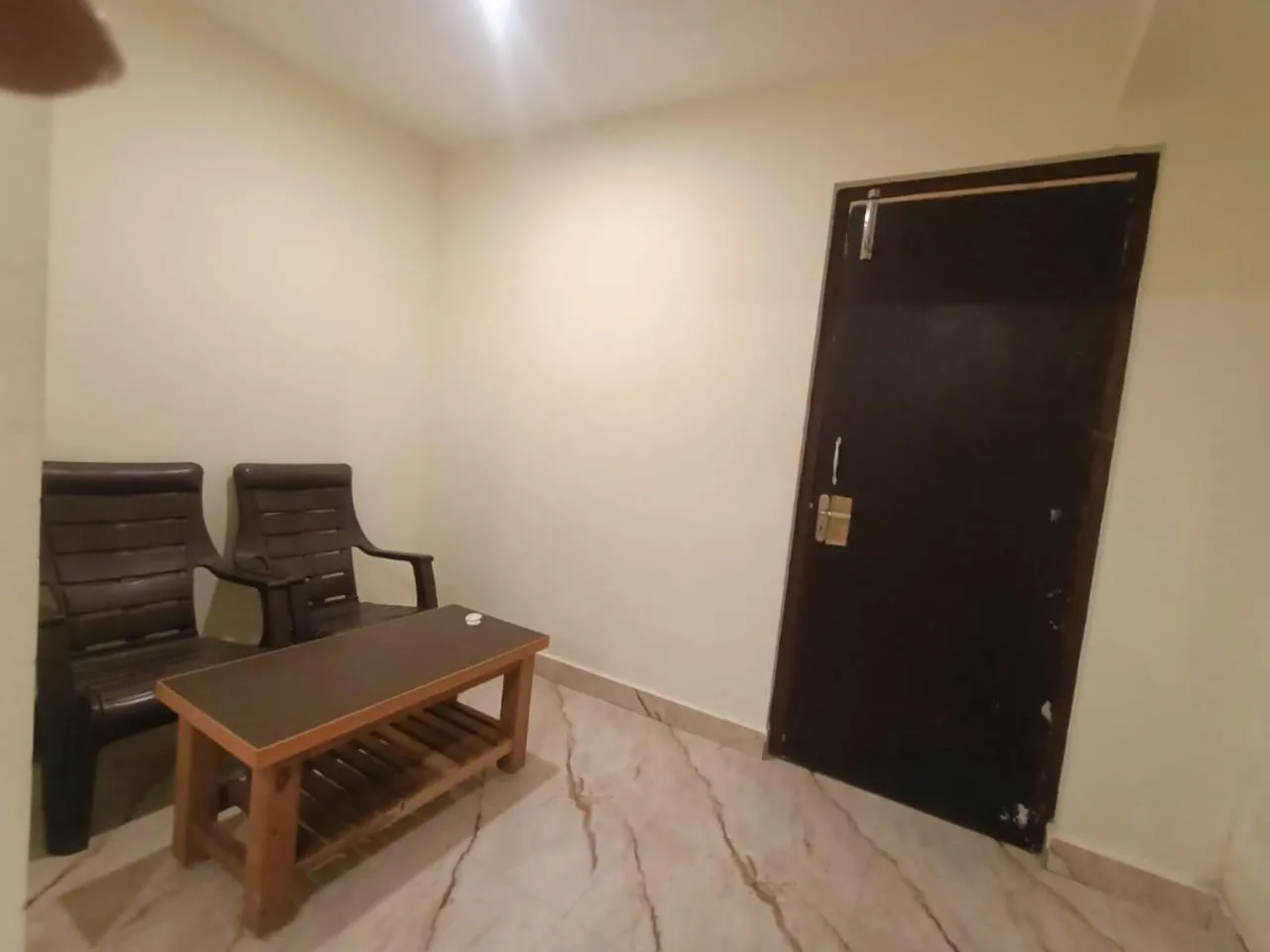 Srirathna Temple View Inn