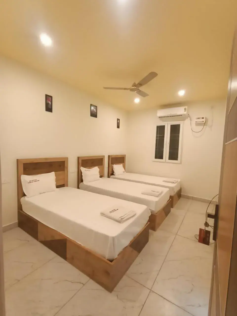 Bed in Srirathna Temple View Inn Bed in Srirathna Temple View Inn