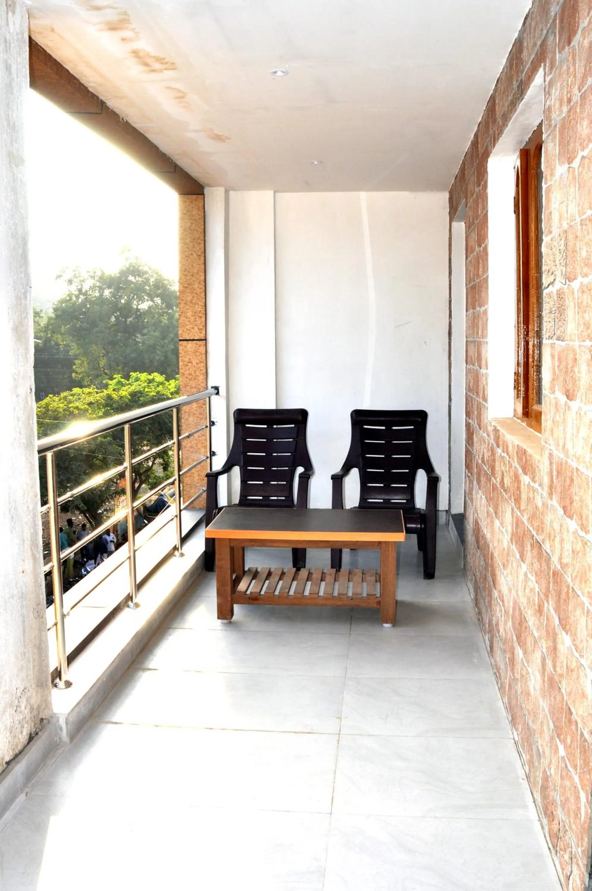 Srirathna Temple View Inn