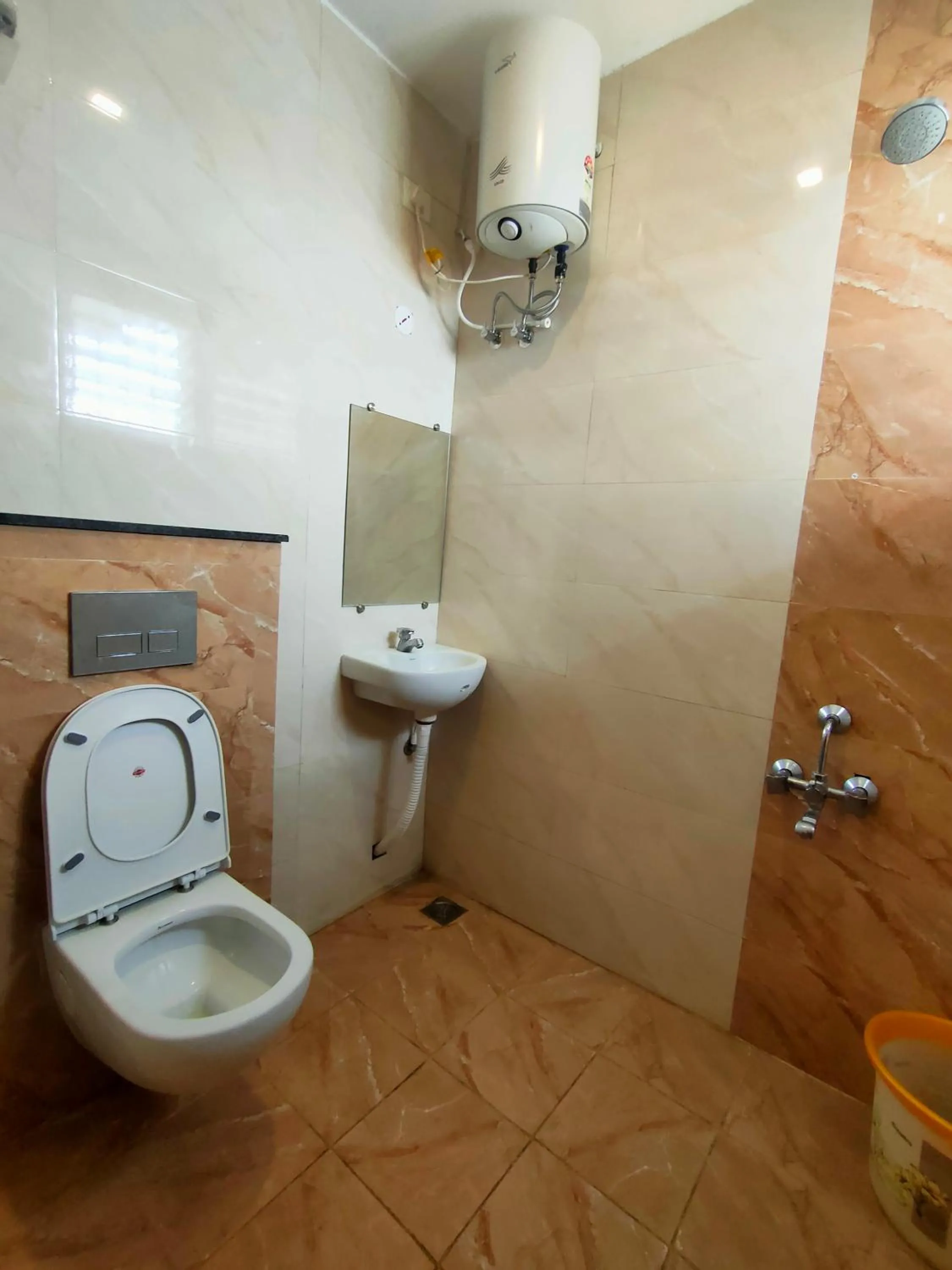 Srirathna Temple View Inn