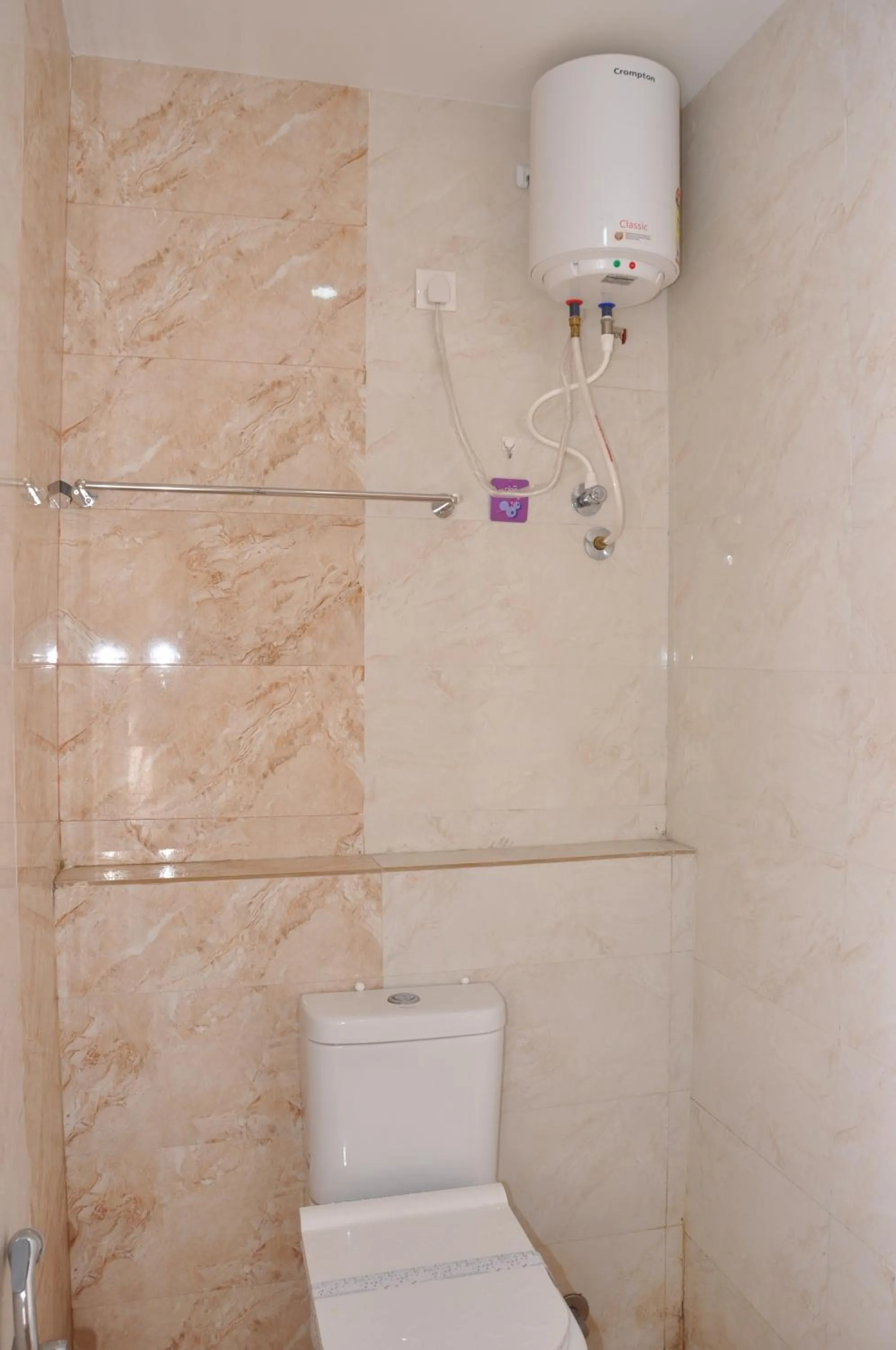 Srirathna Temple View Inn