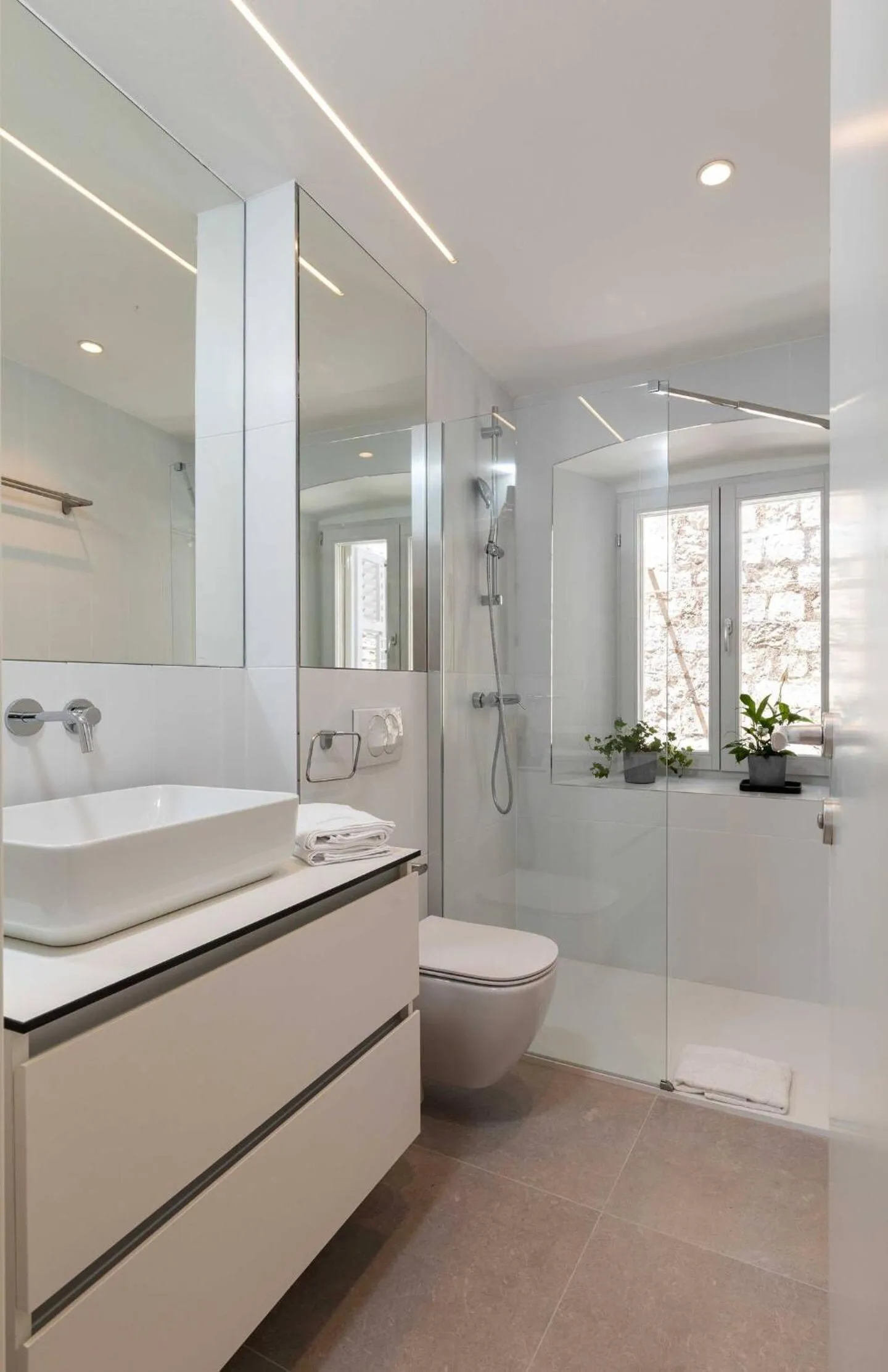 Bathroom in Old Town Apartments u nikse