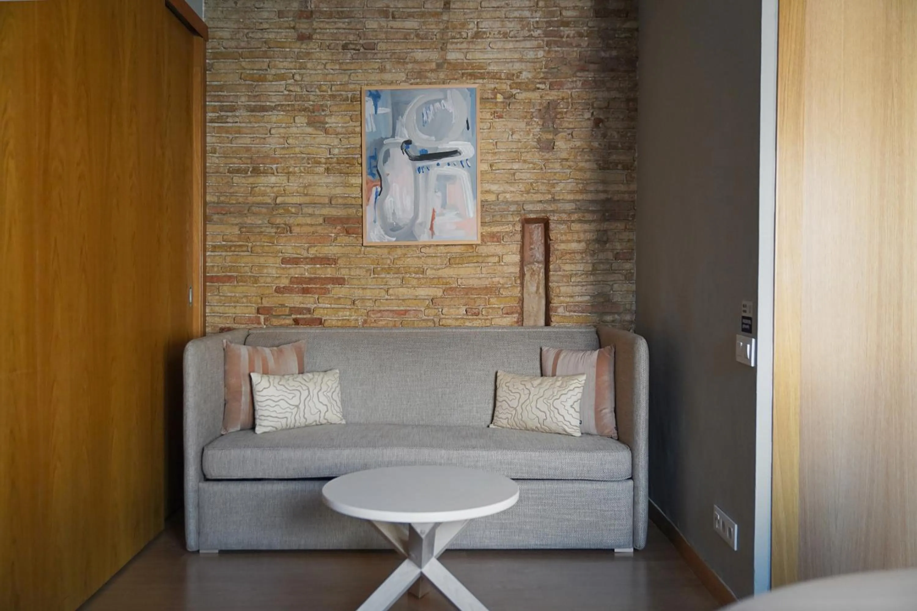 Living room in Numa Barcelona Lustre