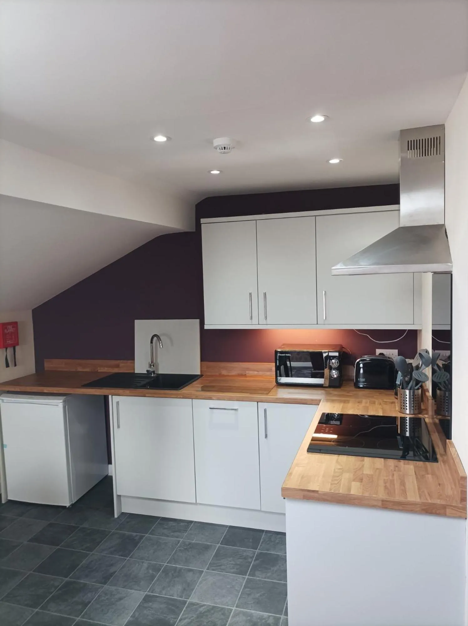 Kitchen or kitchenette in Rose James Apartments