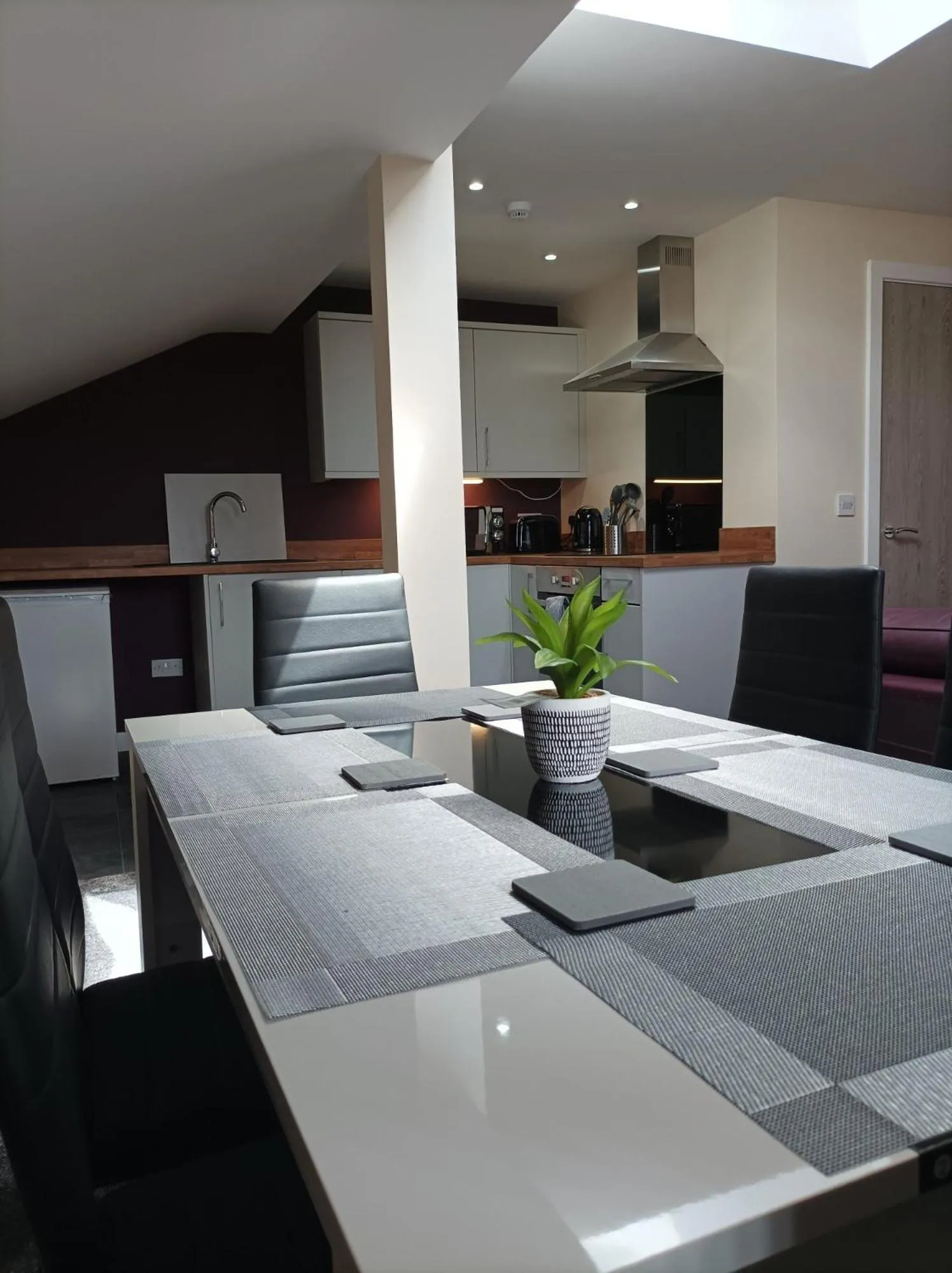 Dining area in Rose James Apartments