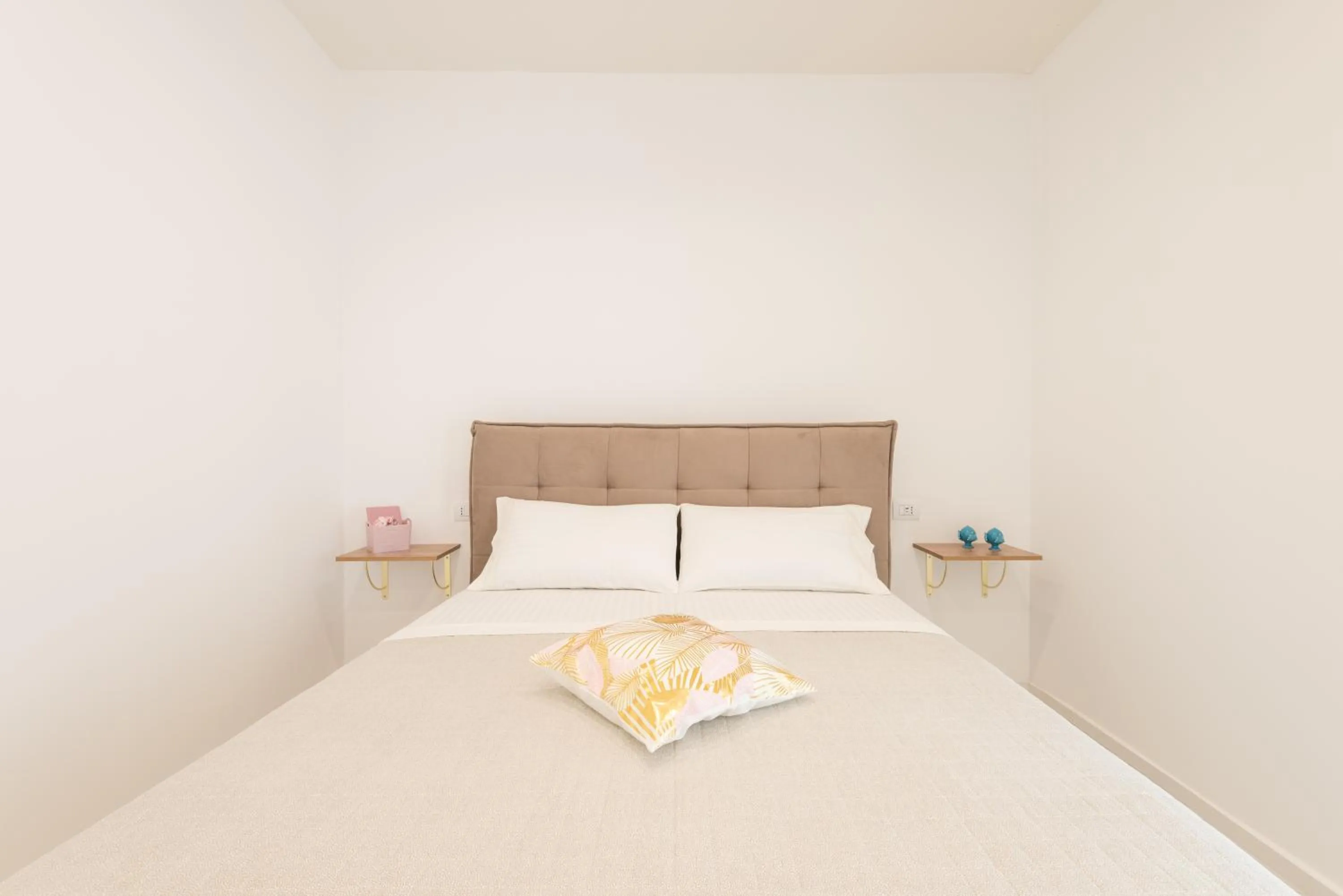 Bed in Quattro Perle