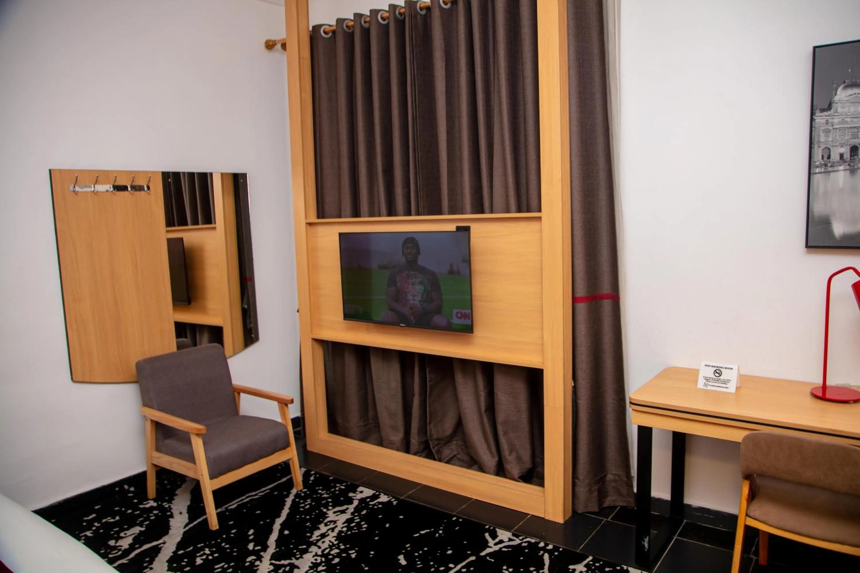 TV and multimedia in Ivy Hotel Emerald