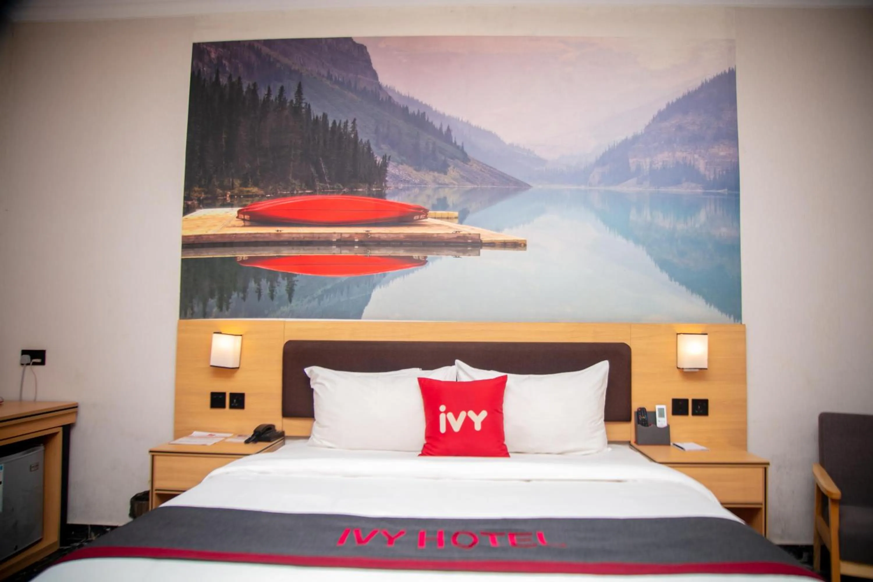 Bed in Ivy Hotel Emerald