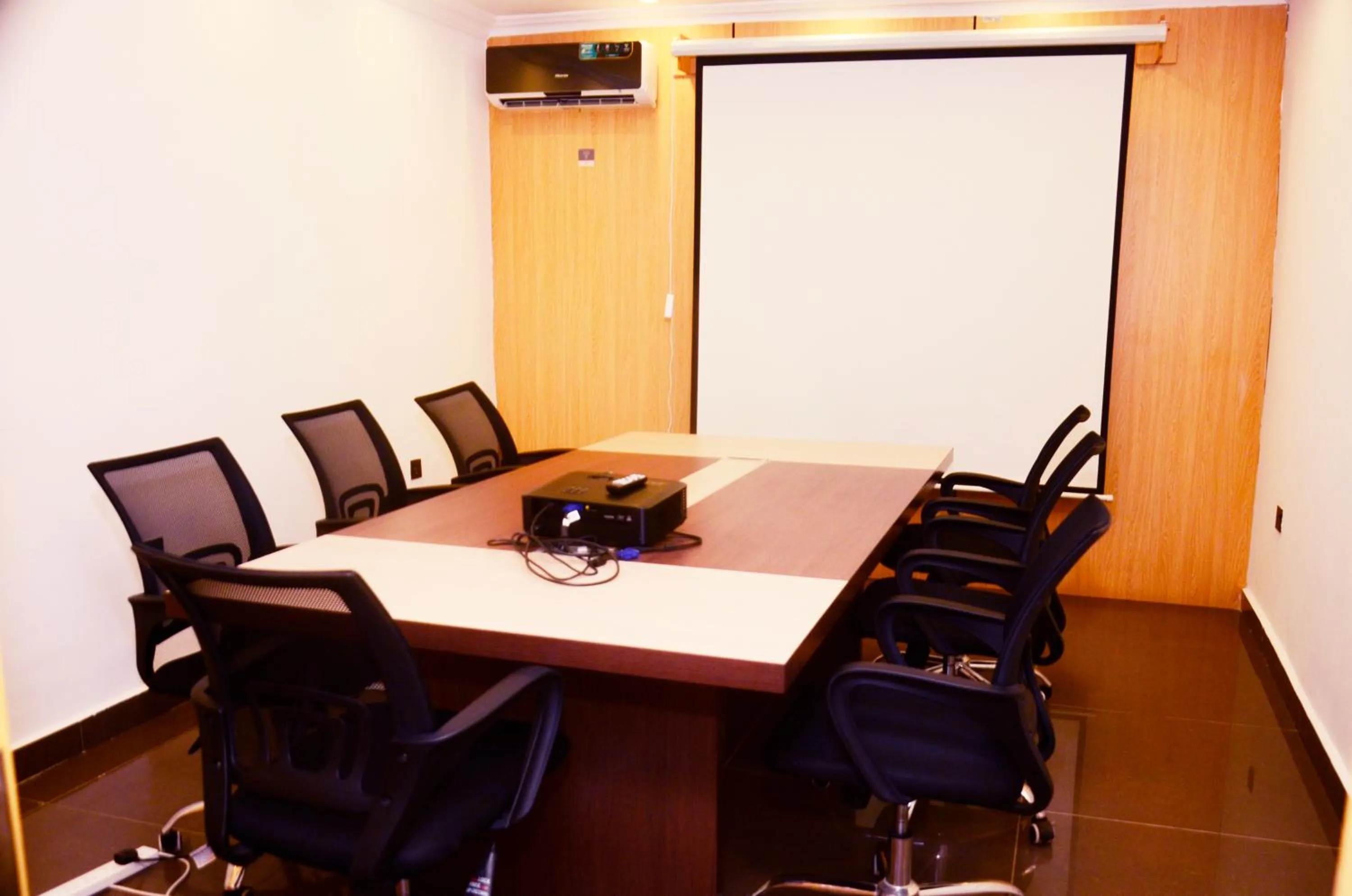 Meeting/conference room in Ivy Hotel Emerald