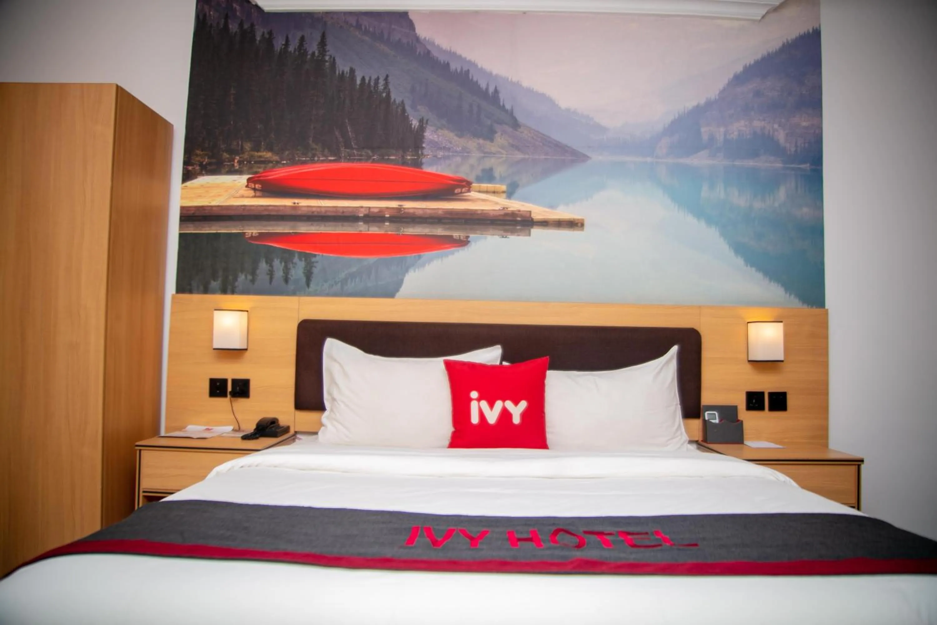 Bed in Ivy Hotel Emerald