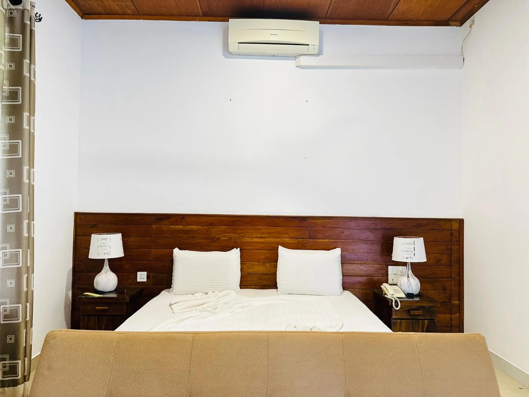 Bed in Gamodh Citadel Resort