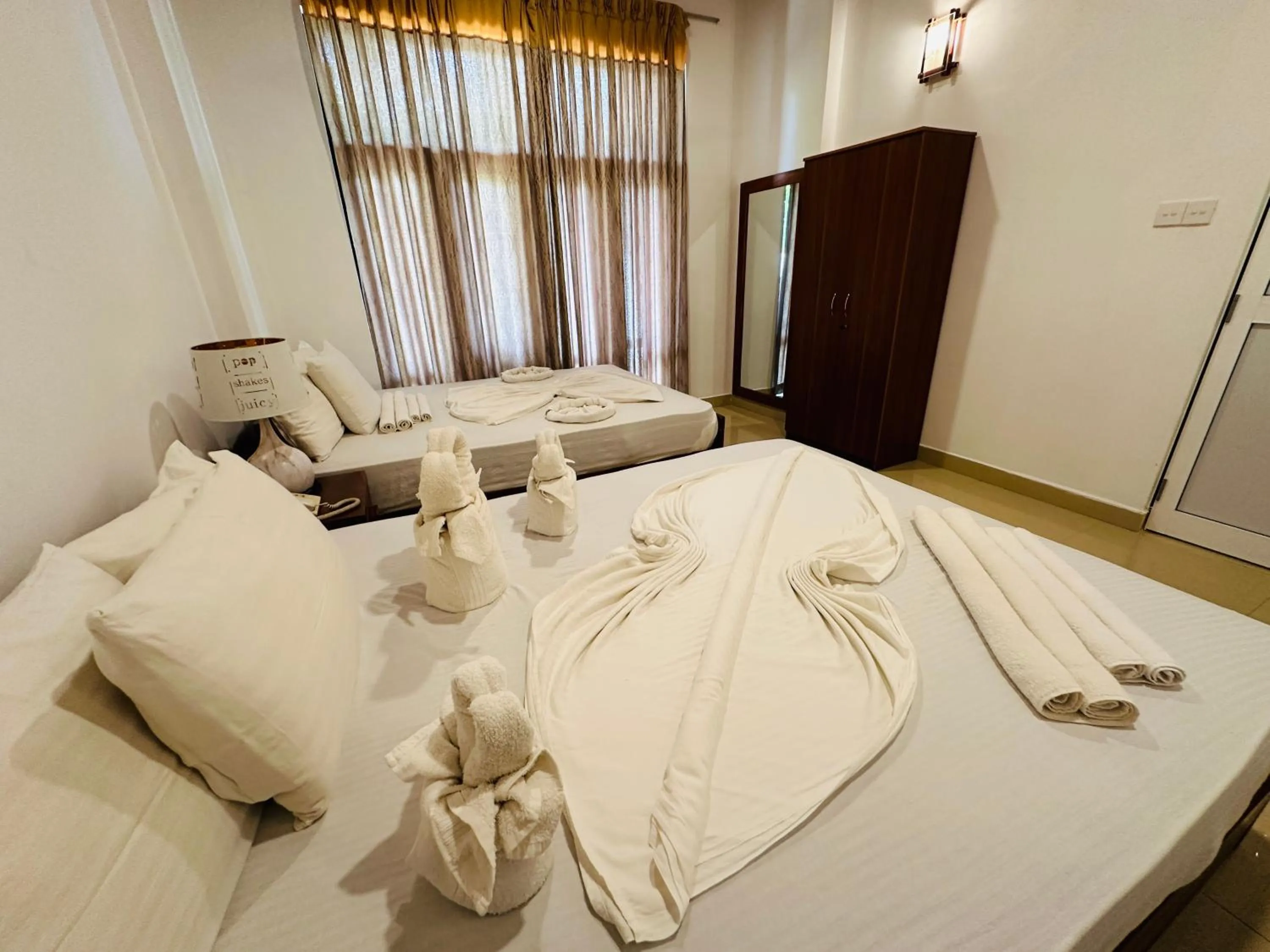 Bed in Gamodh Citadel Resort