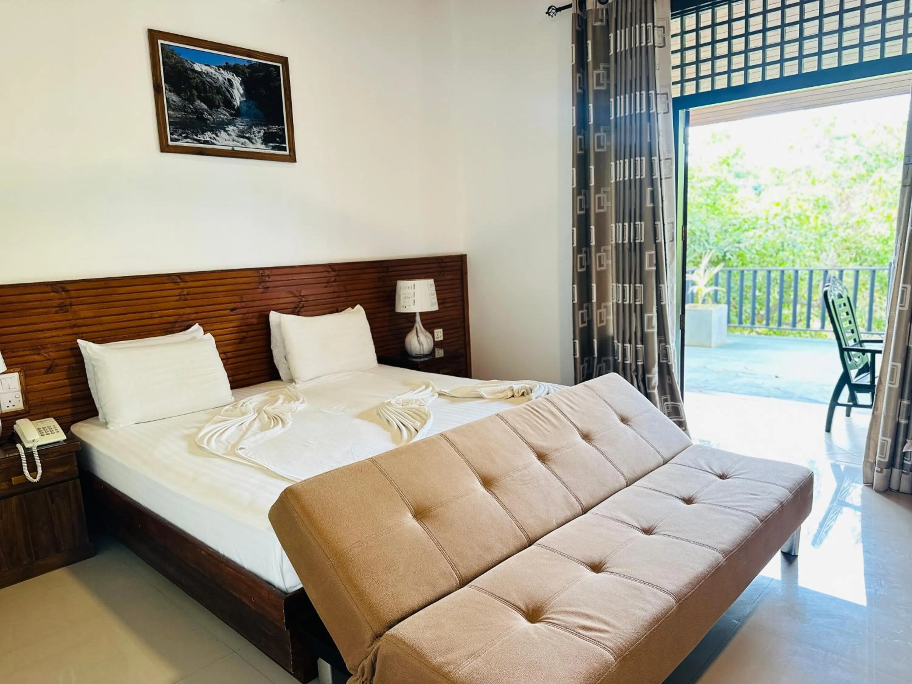 Bed in Gamodh Citadel Resort