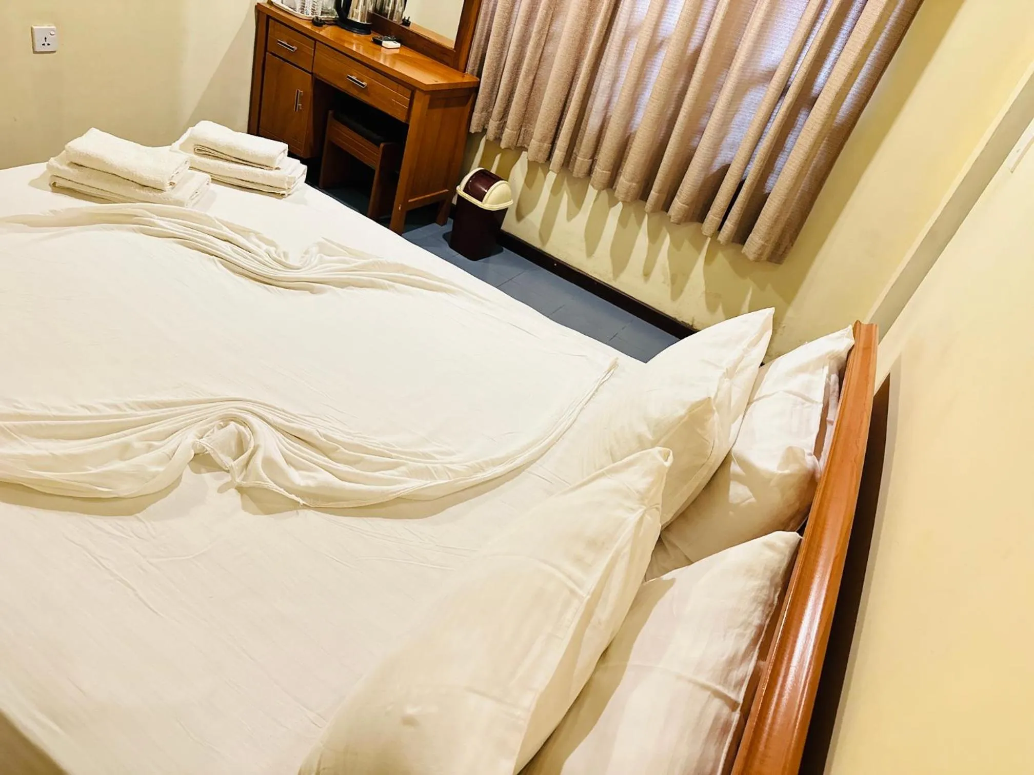 Bed in Gamodh Citadel Resort