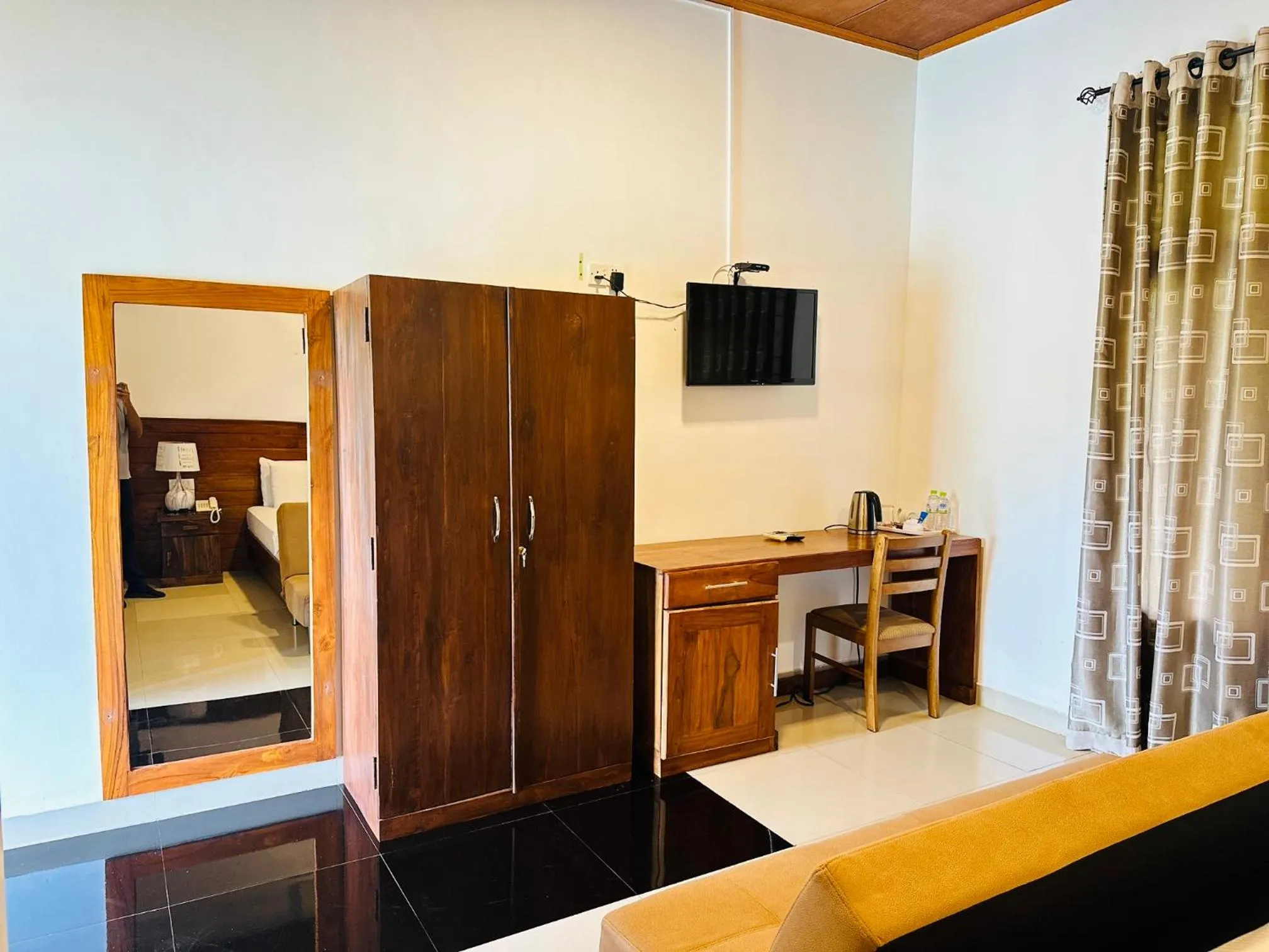 wardrobe, Bed in Gamodh Citadel Resort