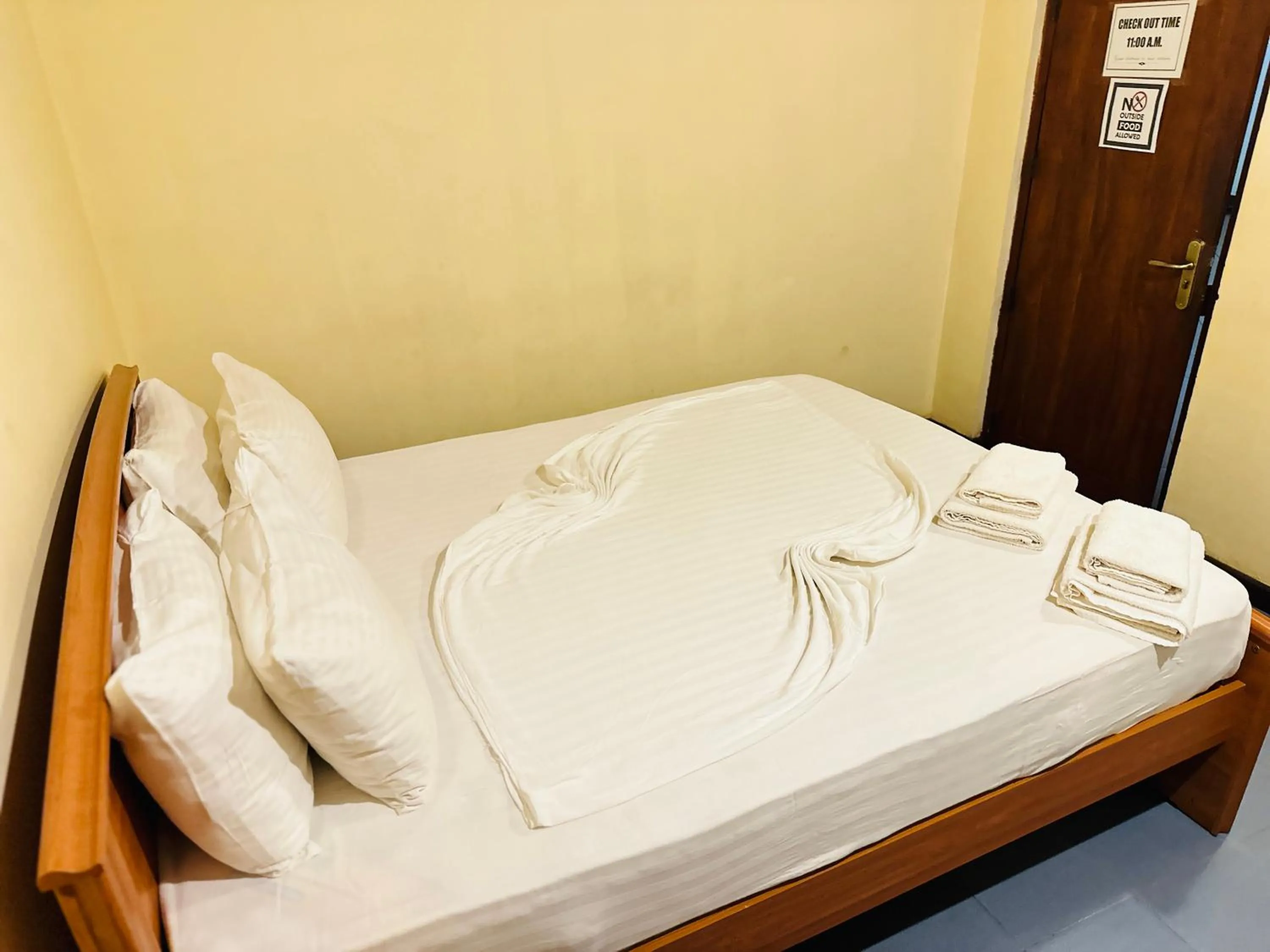 Bedroom, Bed in Gamodh Citadel Resort