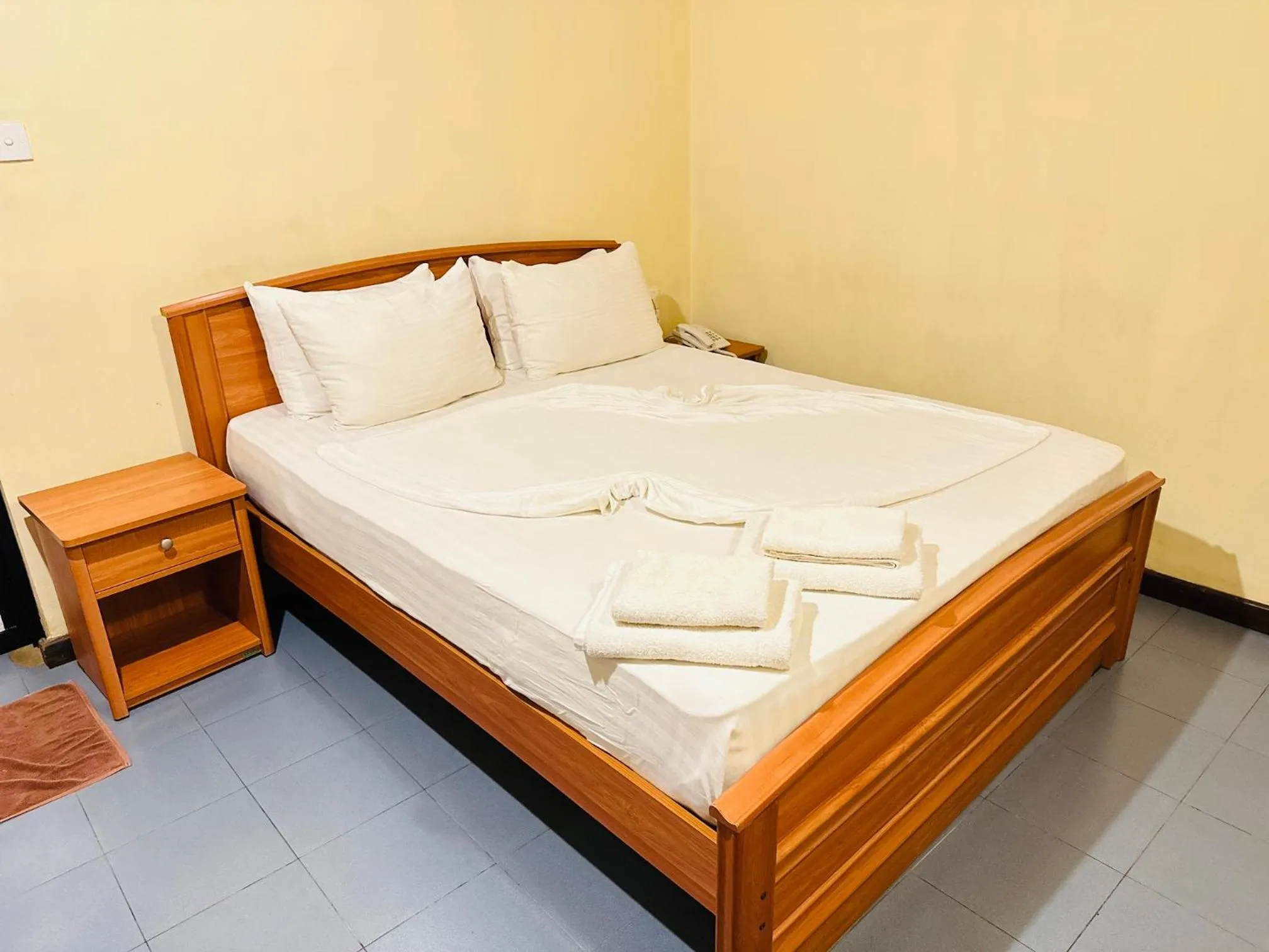 Bed in Gamodh Citadel Resort