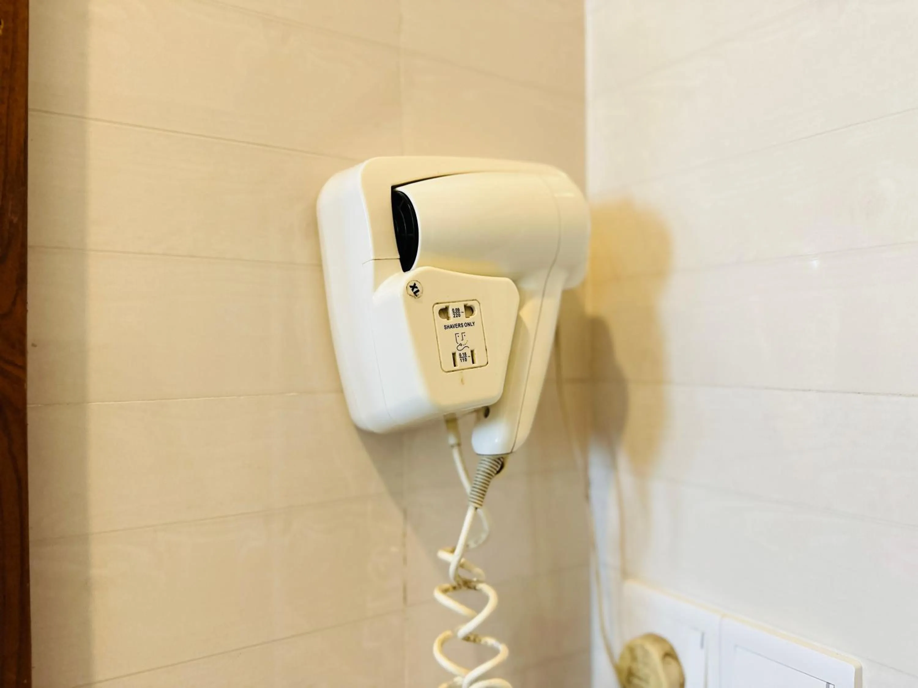 hair dryier in Gamodh Citadel Resort