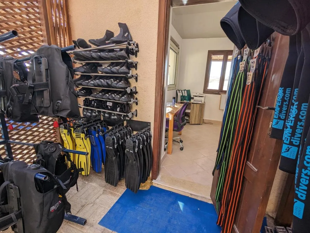 Diving in Wadi Sabarah Lodge