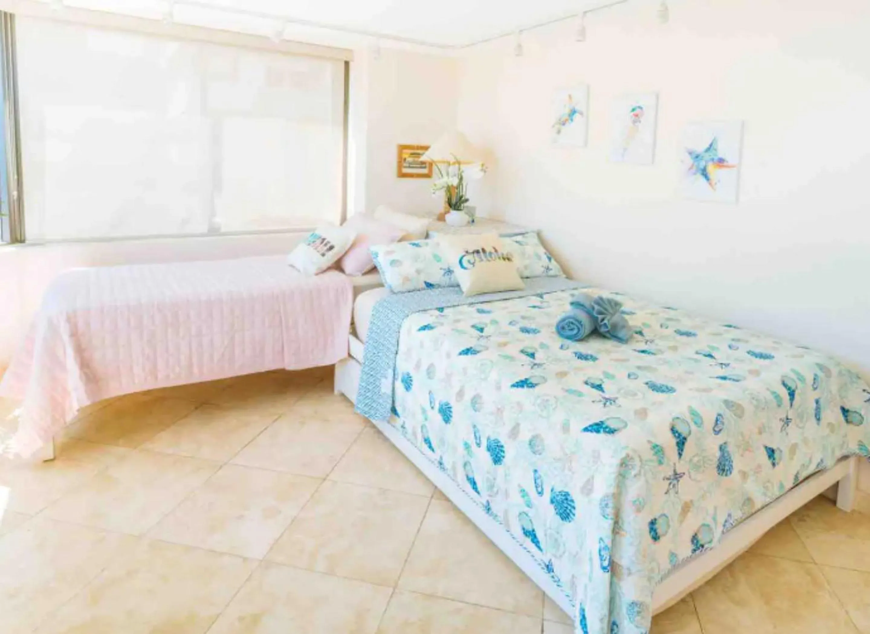 Bed in Vacation Apartments in Honolulu Hawaii