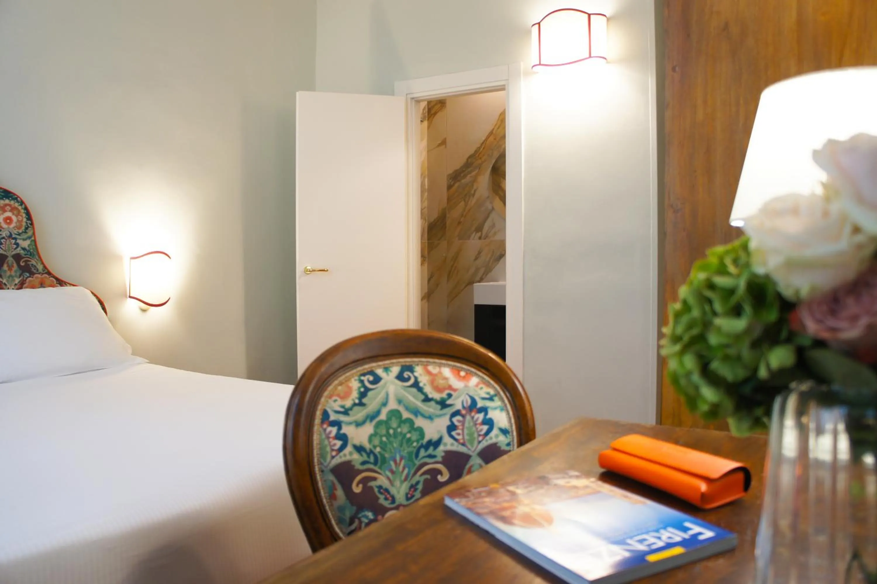 Bed in Hotel Galileo