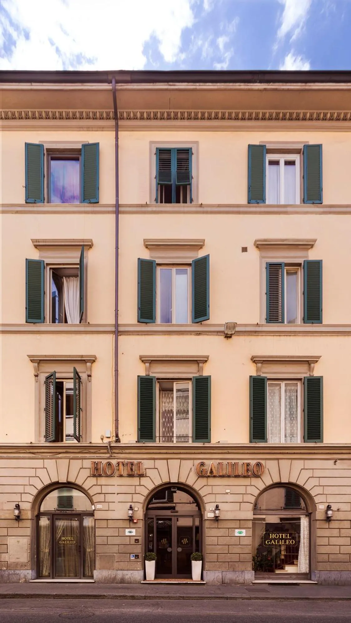 Facade/entrance in Hotel Galileo