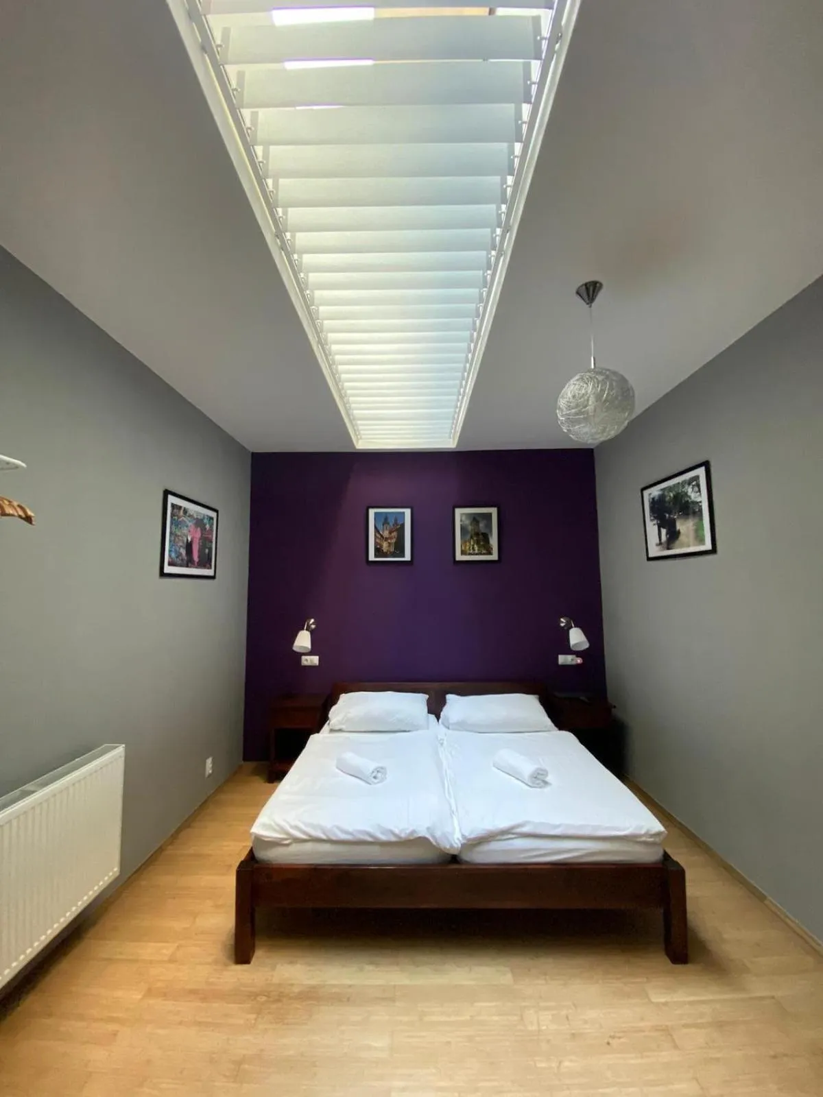 Bedroom, Bed in Central Studios