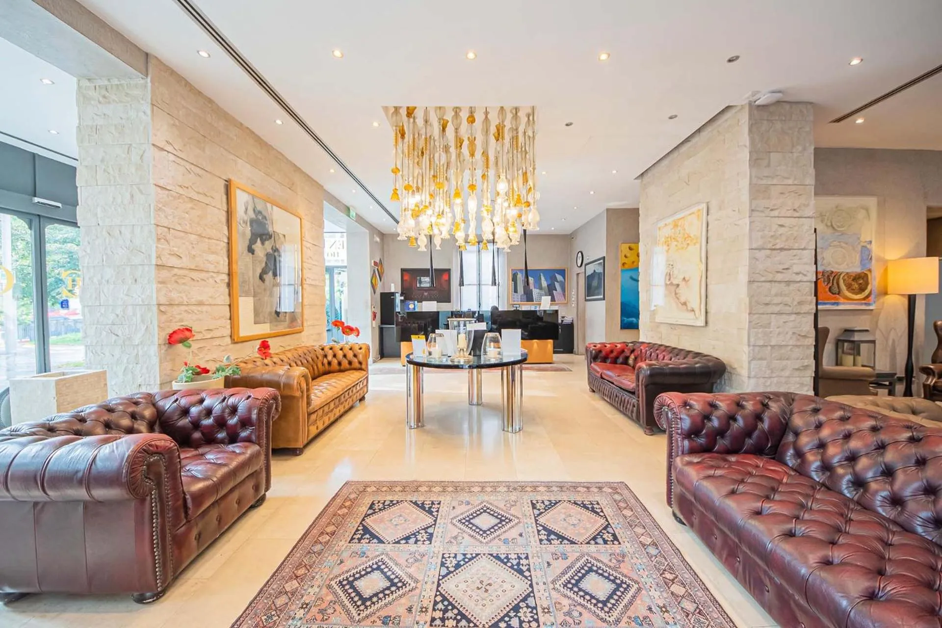 Lobby or reception in Century Hotel