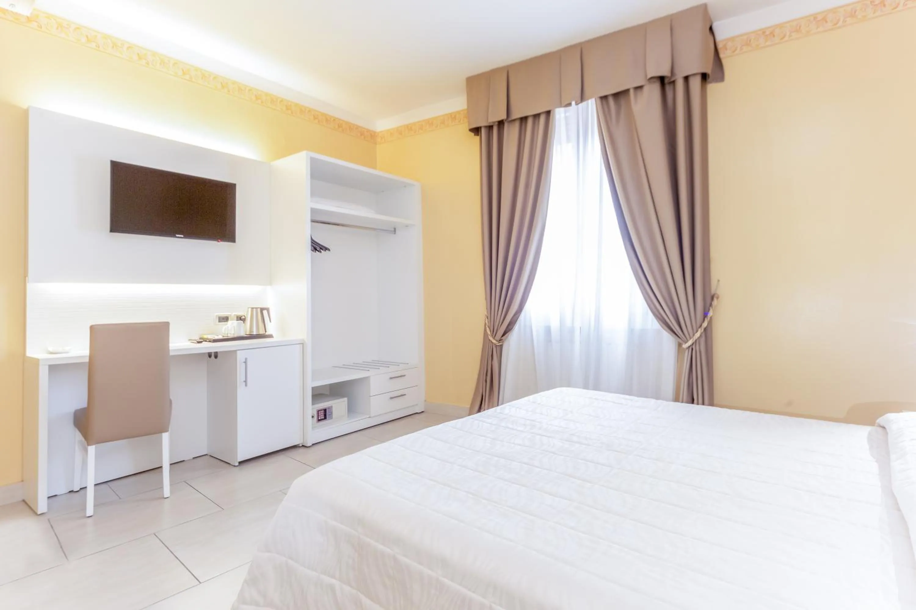 Bed in Hotel University